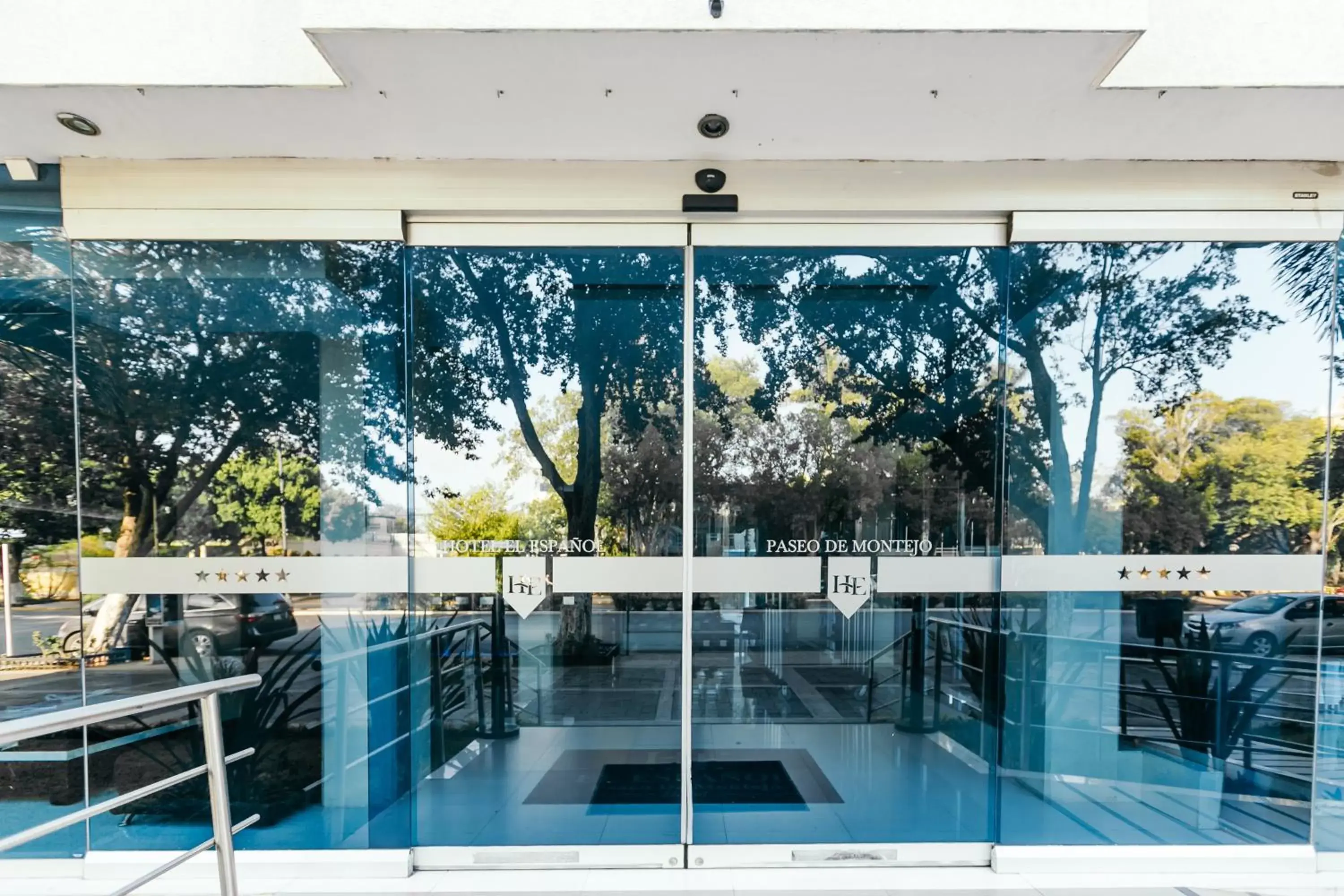 Facade/entrance, Swimming Pool in Hotel El Español Paseo de Montejo