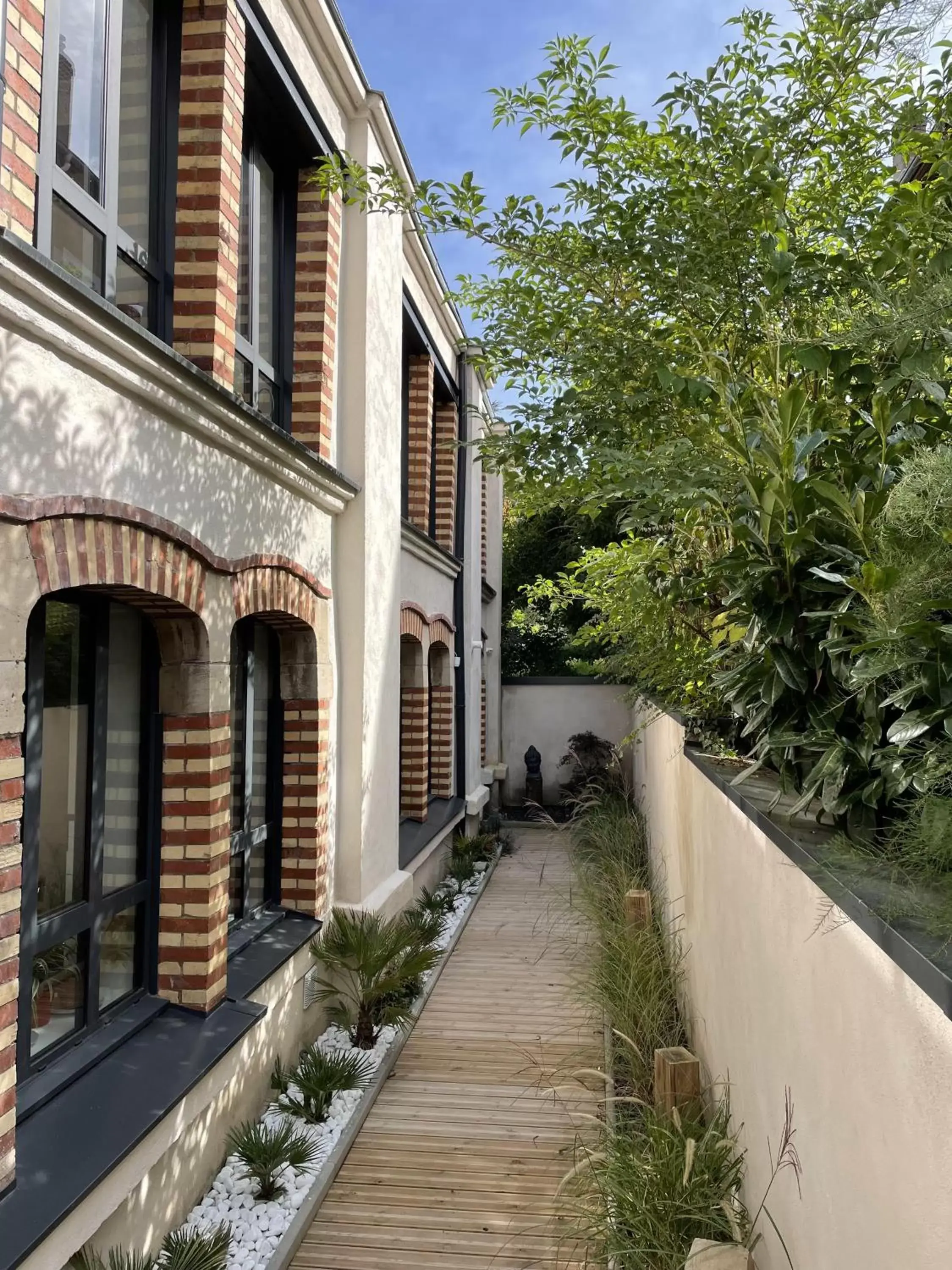 Garden in Maison d'hotes L'atelier du Charmois