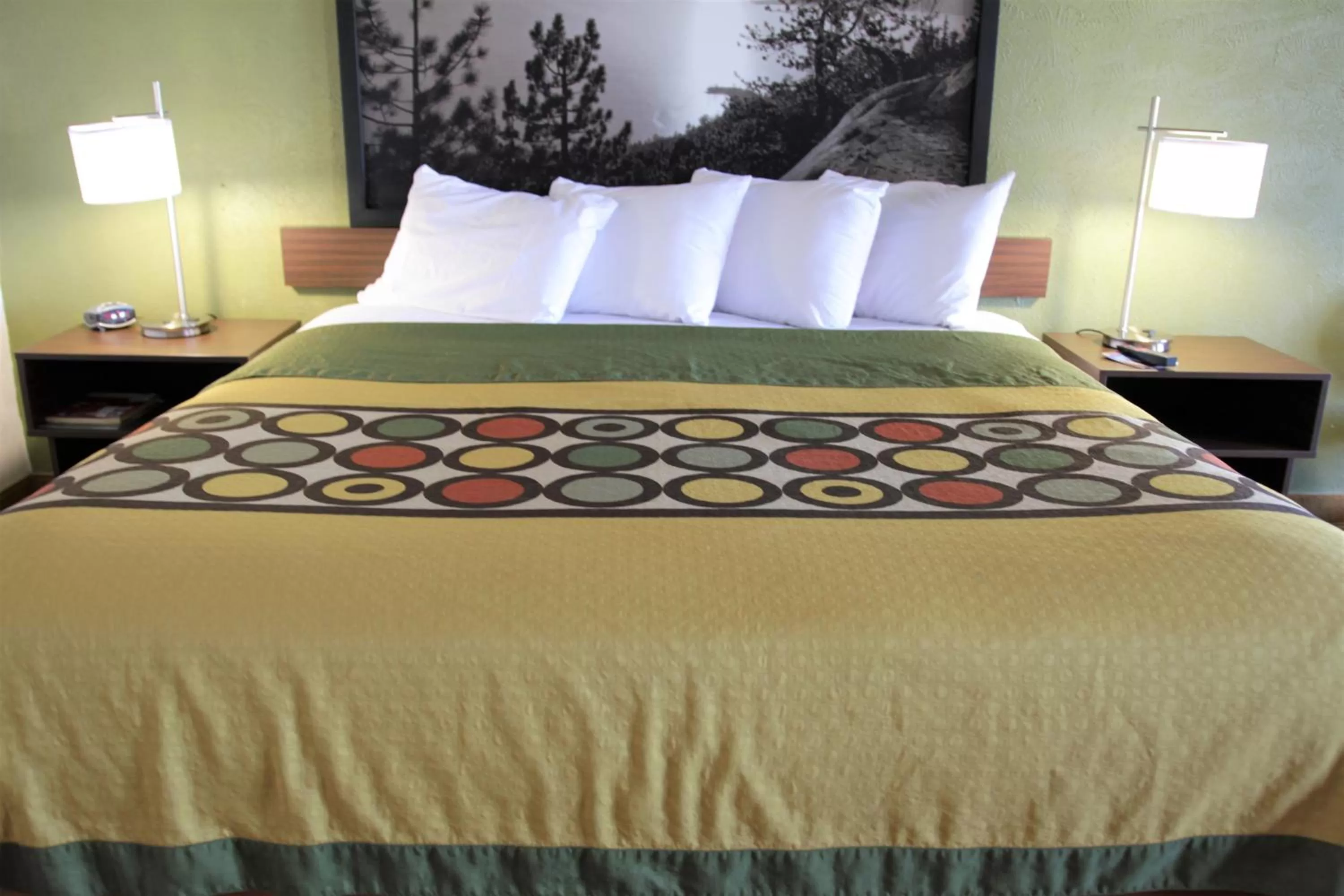 Bed in Super 8 by Wyndham Wells