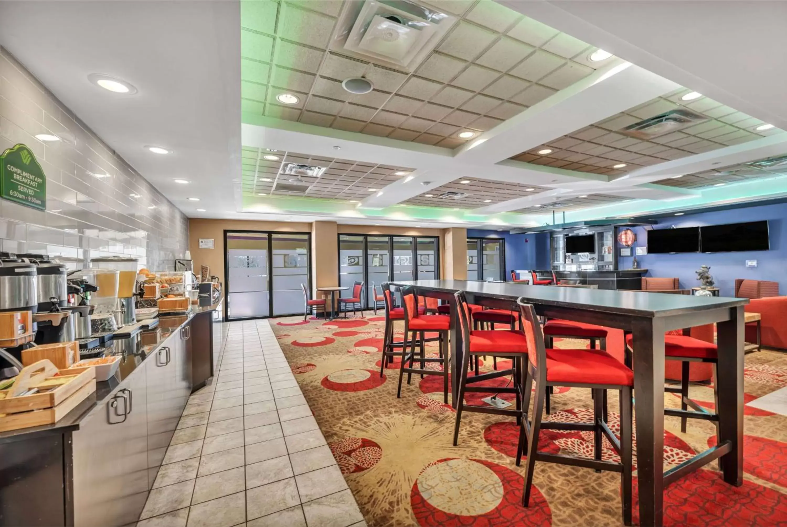 Restaurant/Places to Eat in Wingate by Wyndham State Arena Raleigh/Cary Hotel