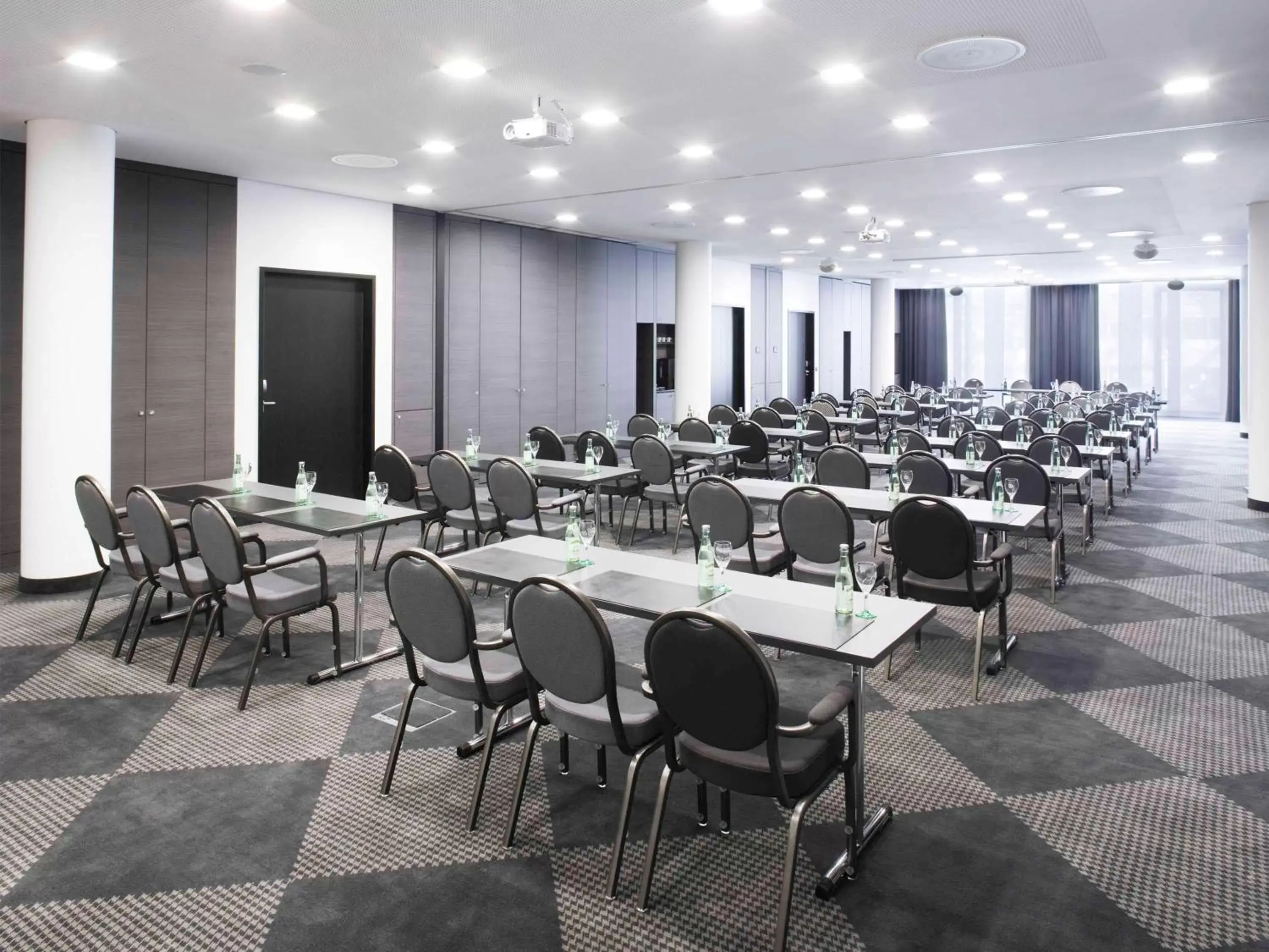 Meeting/conference room in Mövenpick Hotel Stuttgart Airport