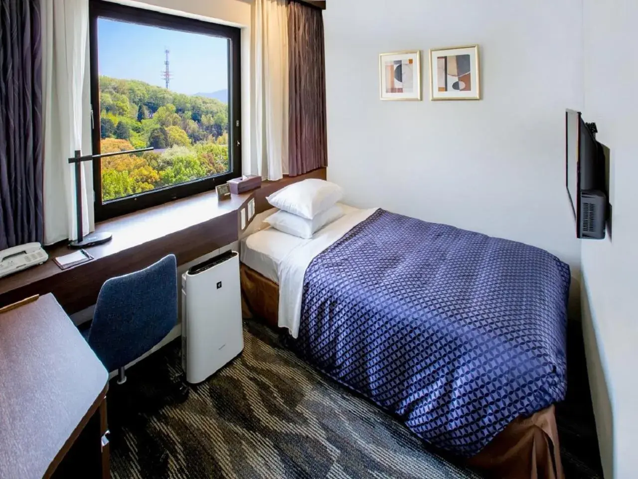 Bedroom, Bed in Okayama International Hotel