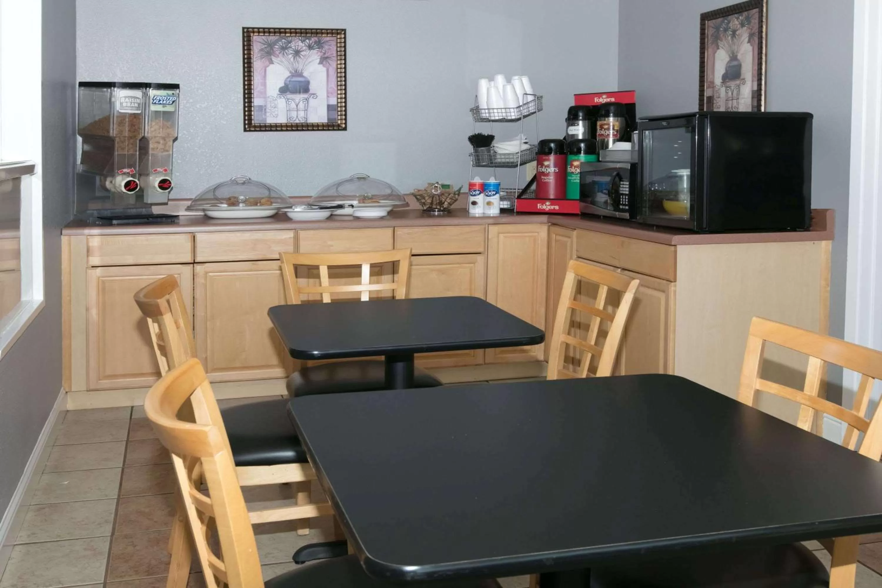 On site in Knights Inn Longview