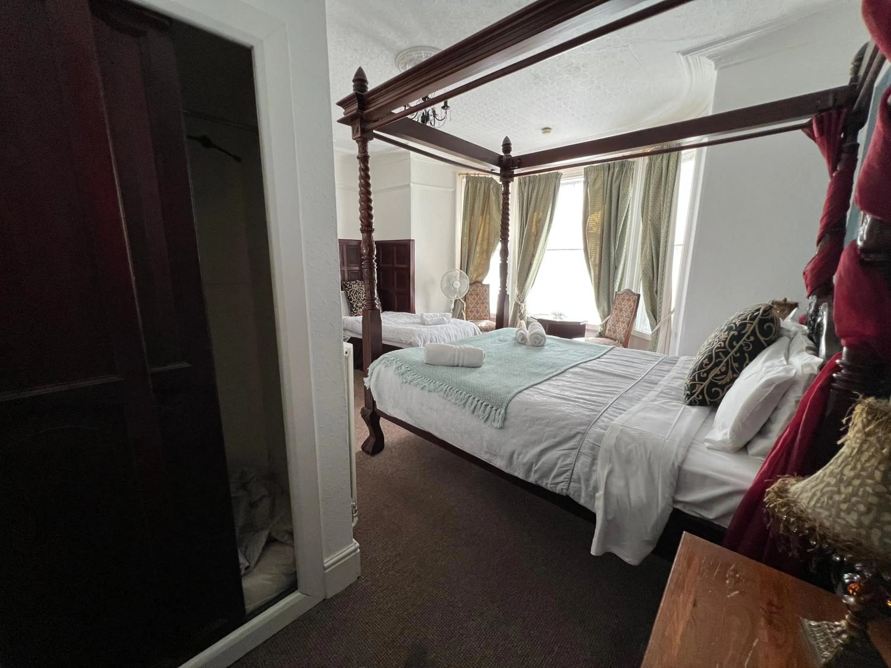 Bed in Georgian House Hotel