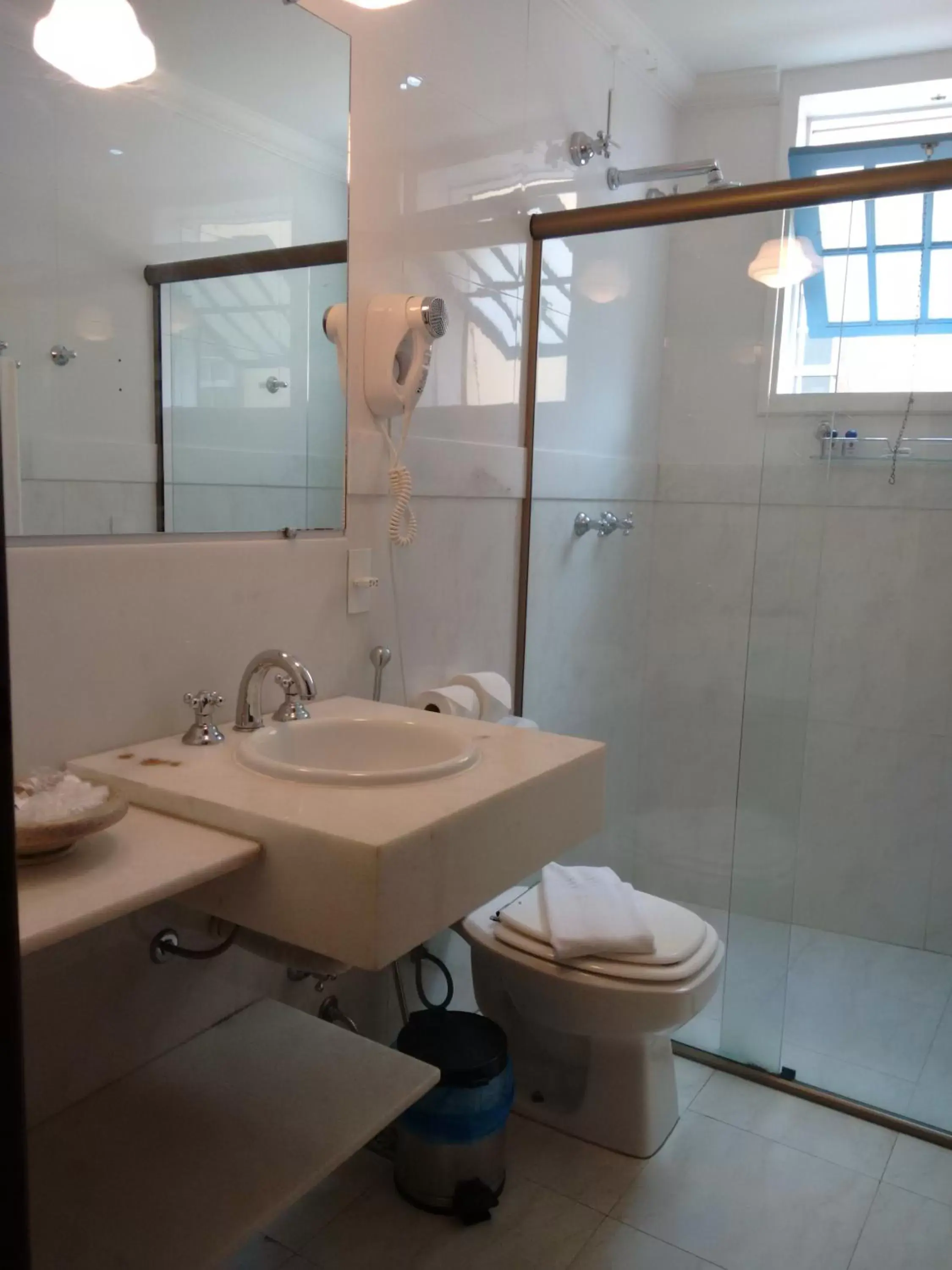 Shower, Bathroom in Hotel Pousada Minas Gerais