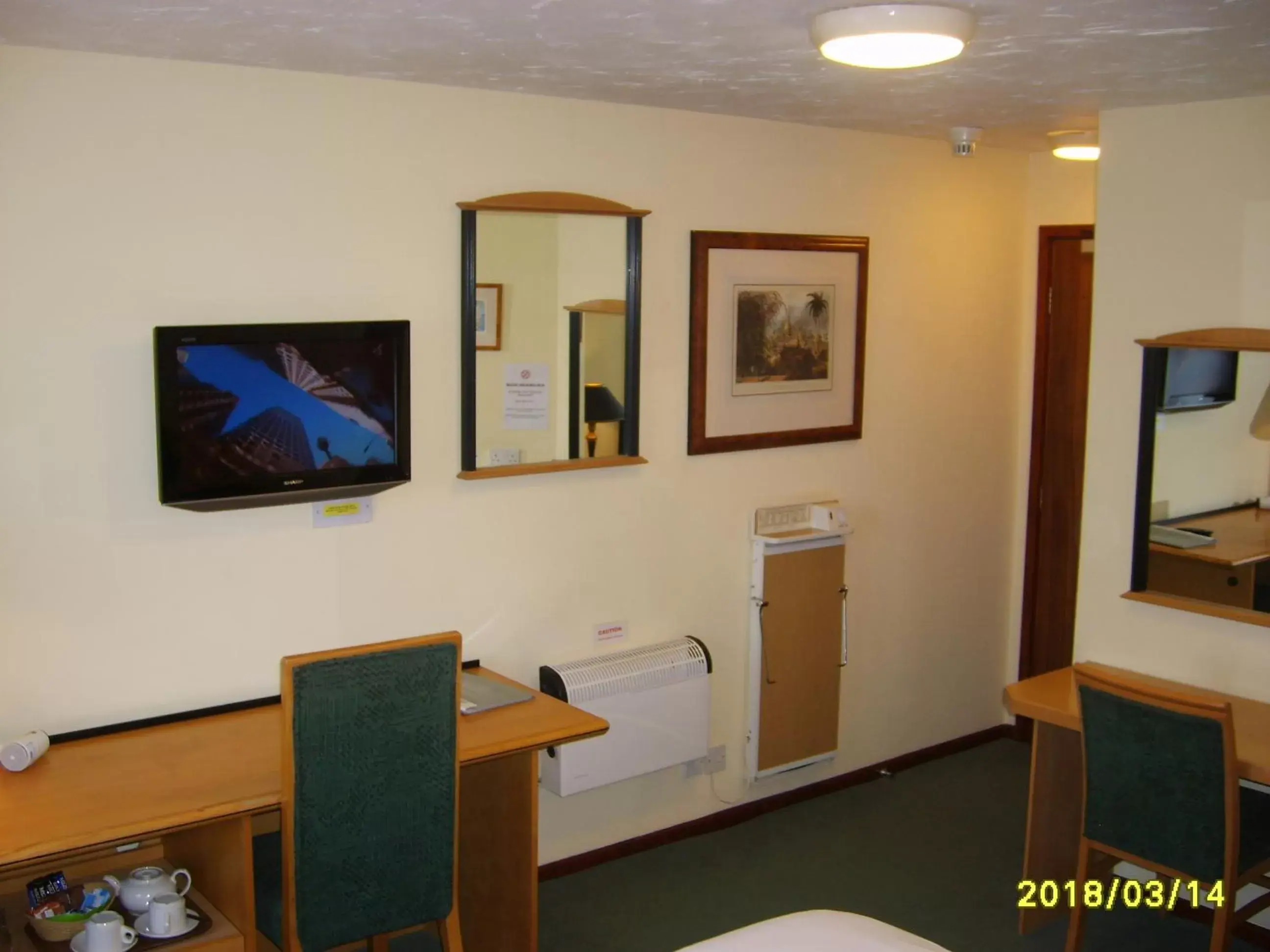 TV and multimedia, TV/Entertainment Center in Redwings Lodge Sawtry Huntington