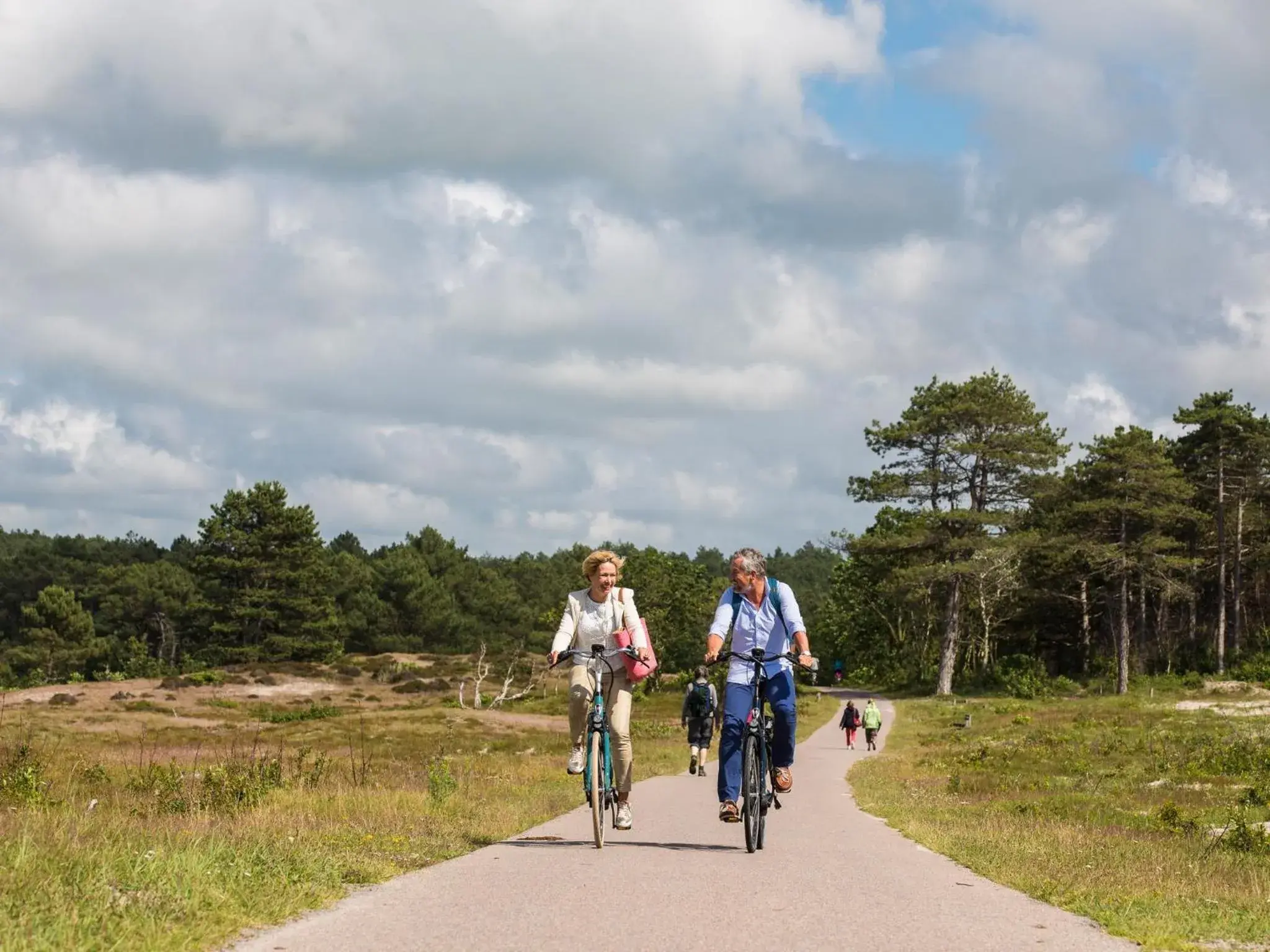 Cycling, Biking in Hotel Theater Figi