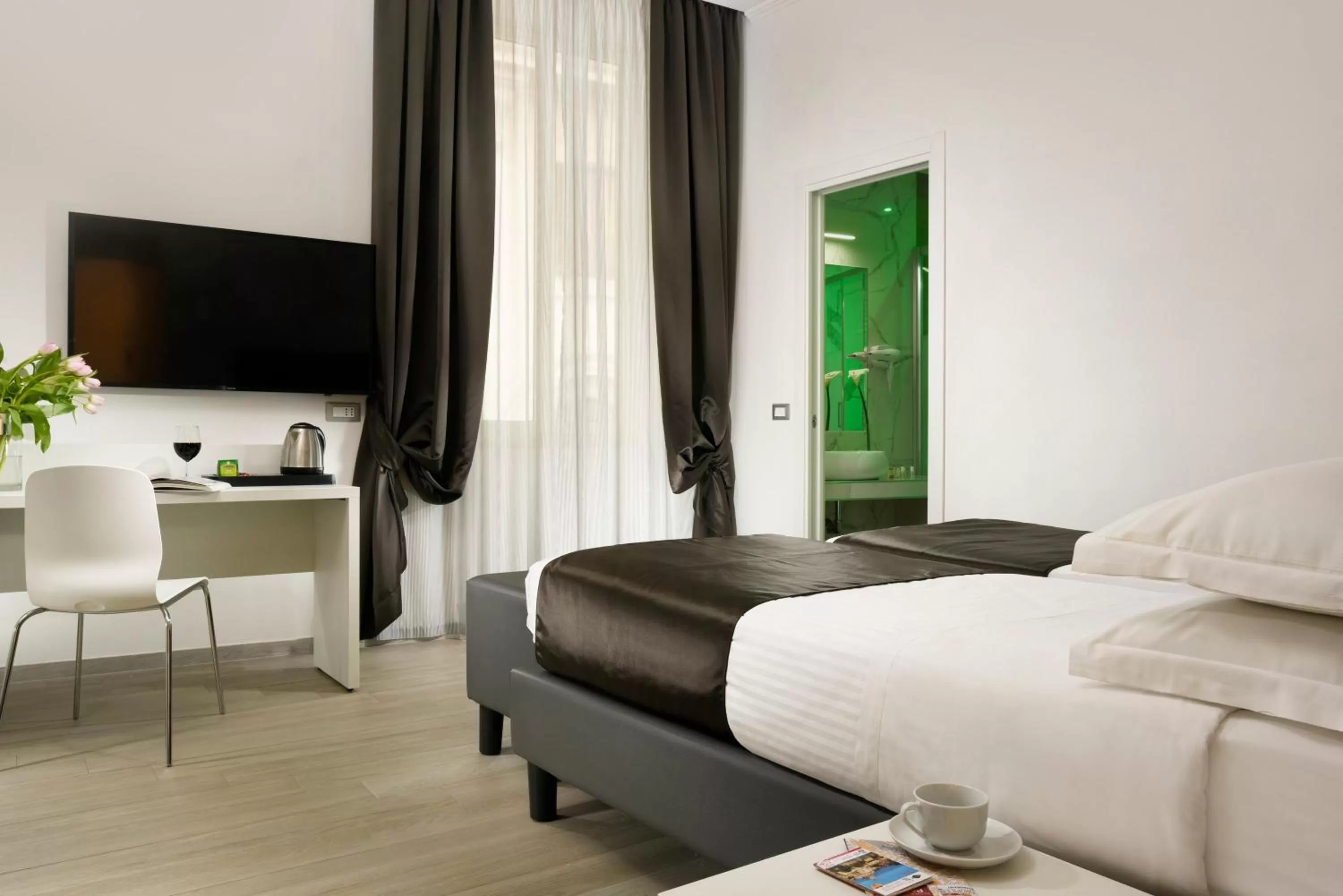 TV and multimedia, Bed in Hotel Patria