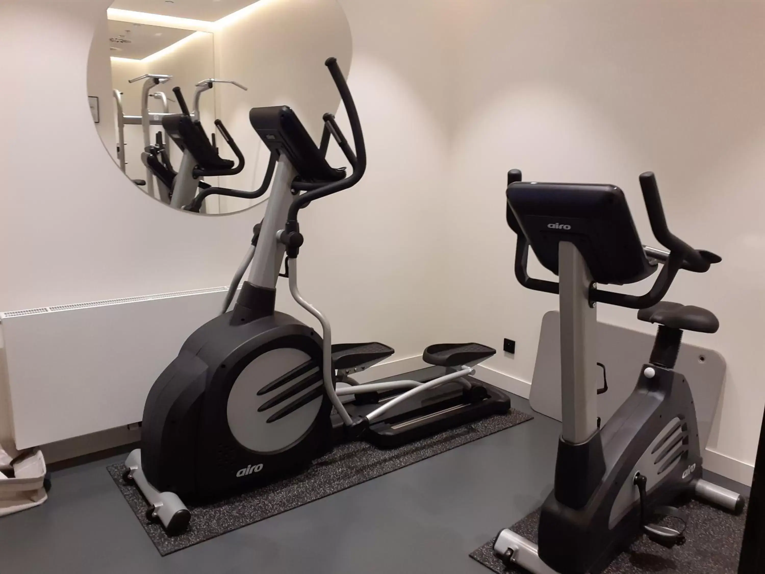 Fitness centre/facilities, Fitness Center/Facilities in Urban Creme