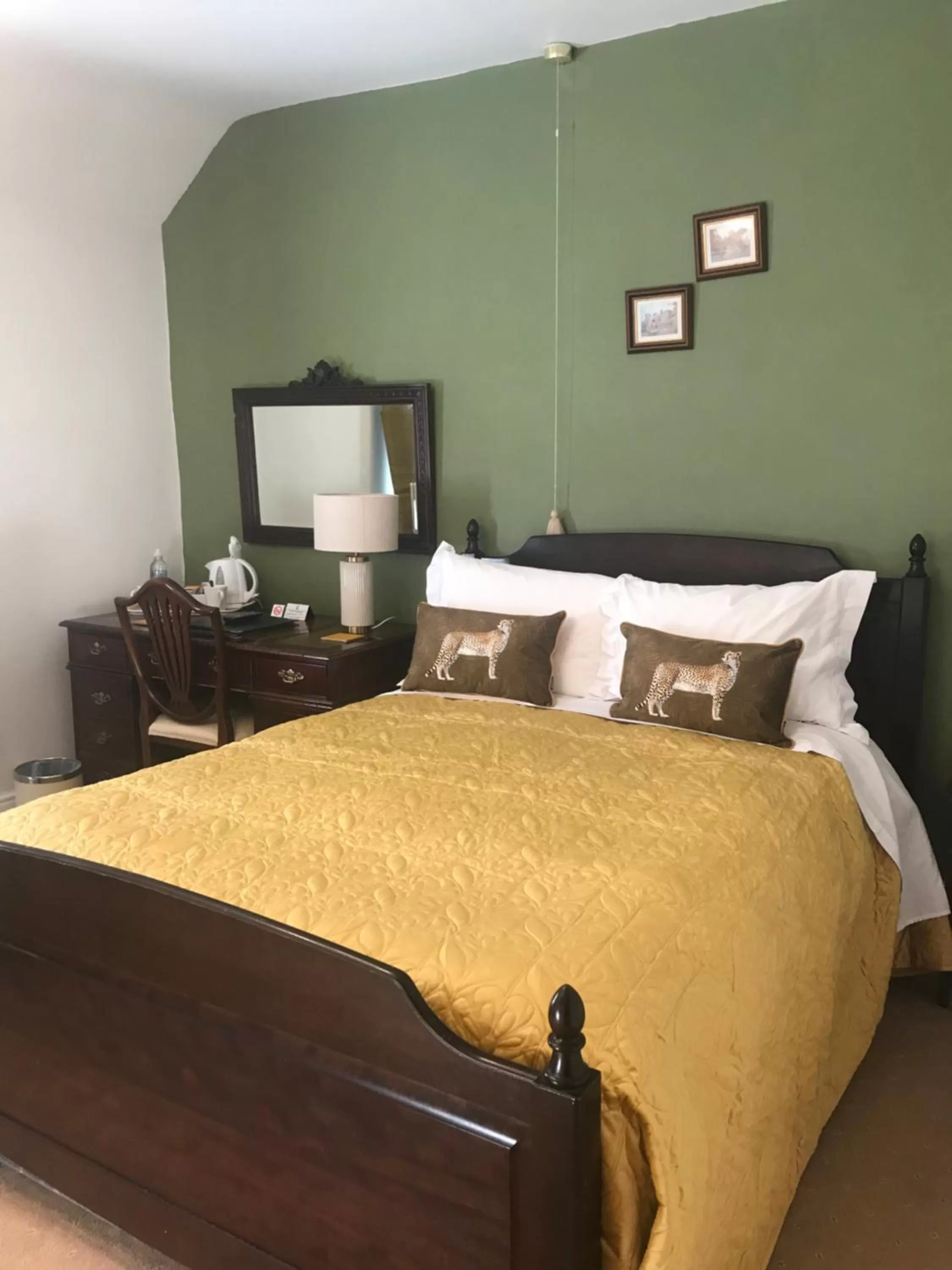 Bedroom, Bed in The Post House