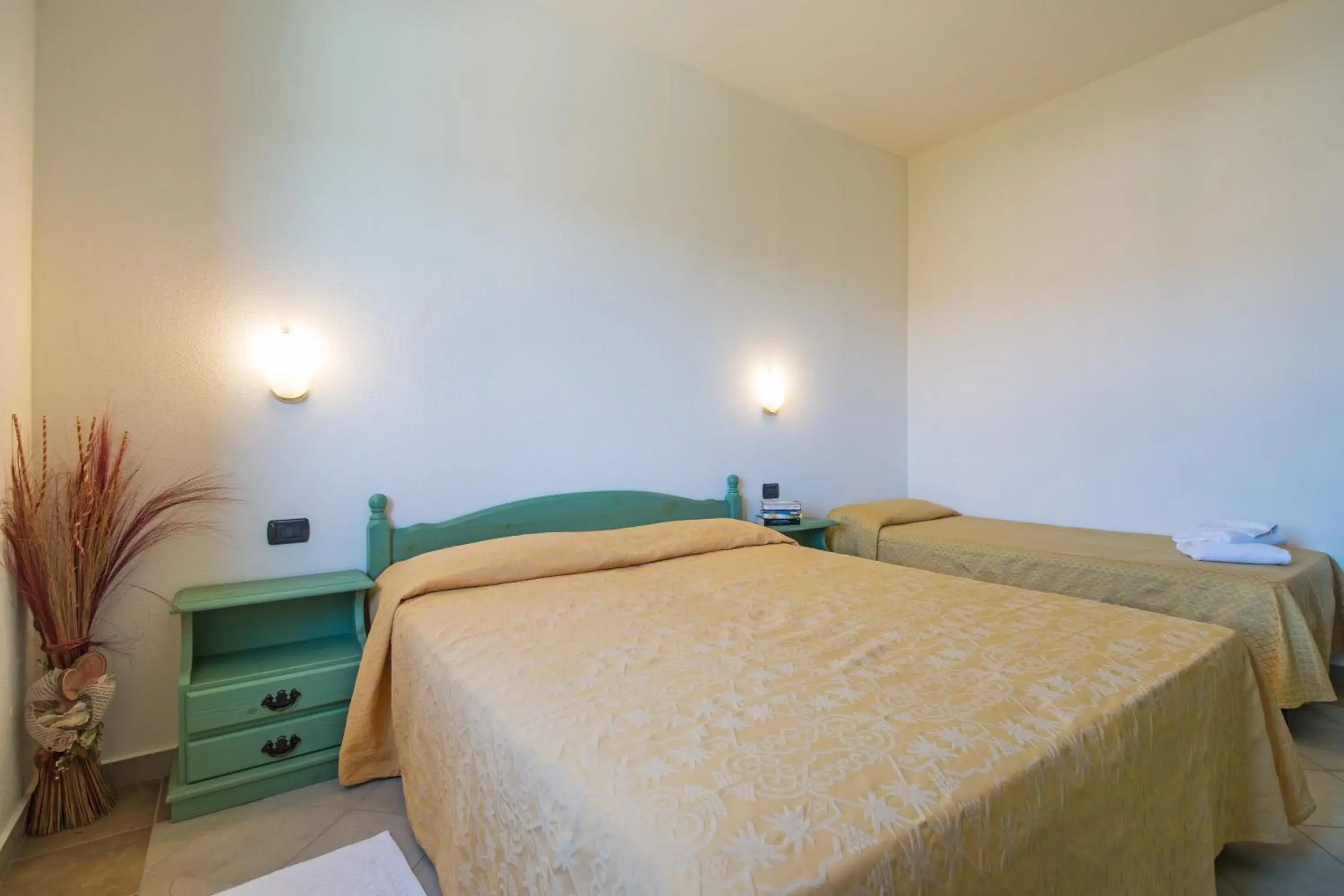 Photo of the whole room, Bed in Albergo Residenziale Gli Ontani