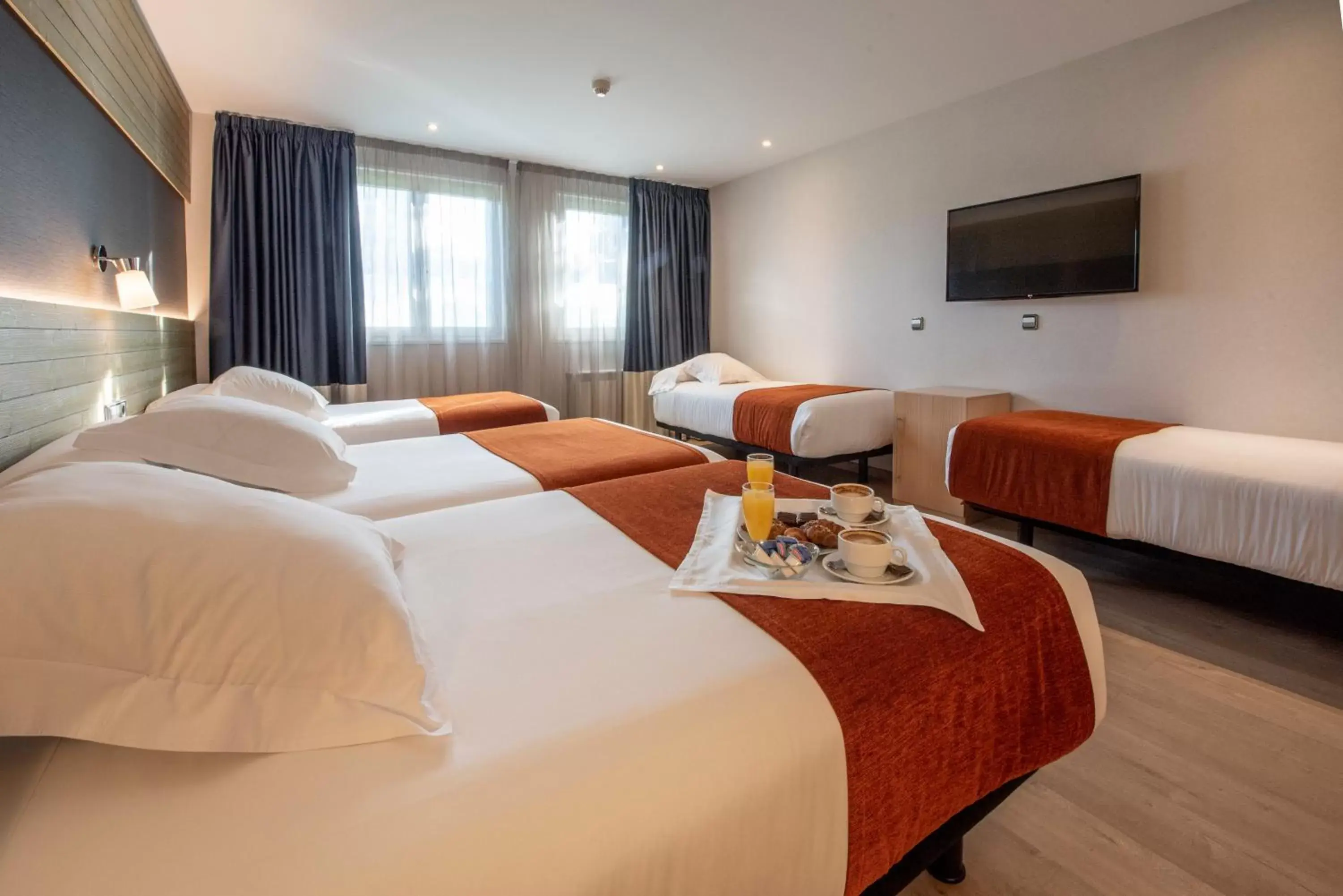 Decorative detail, Bed in Hotel Avenida Decorative detail, Bed in Hotel Avenida