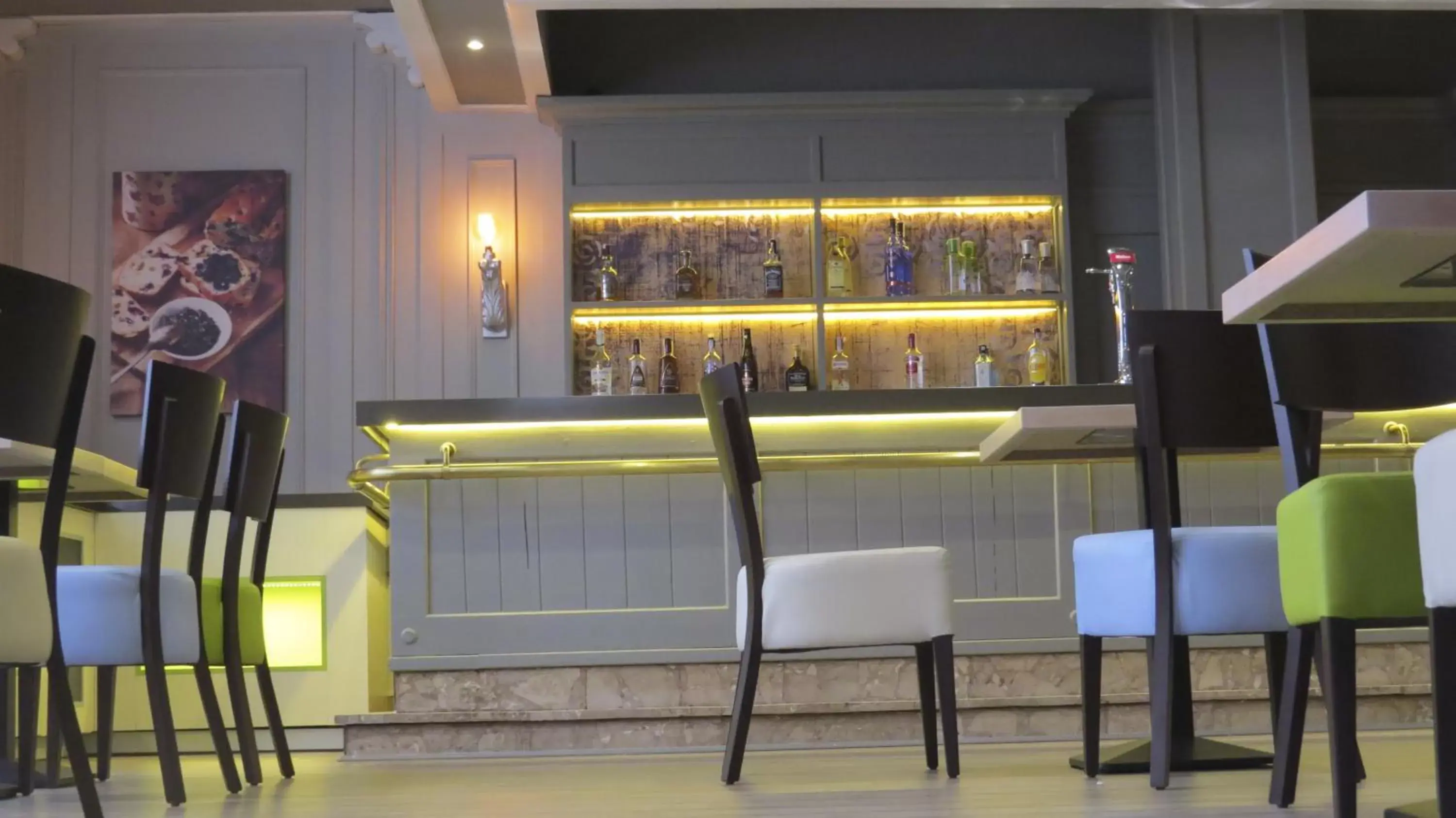 Restaurant/places to eat in Palacio Valderrabanos Restaurant/places to eat in Palacio Valderrabanos