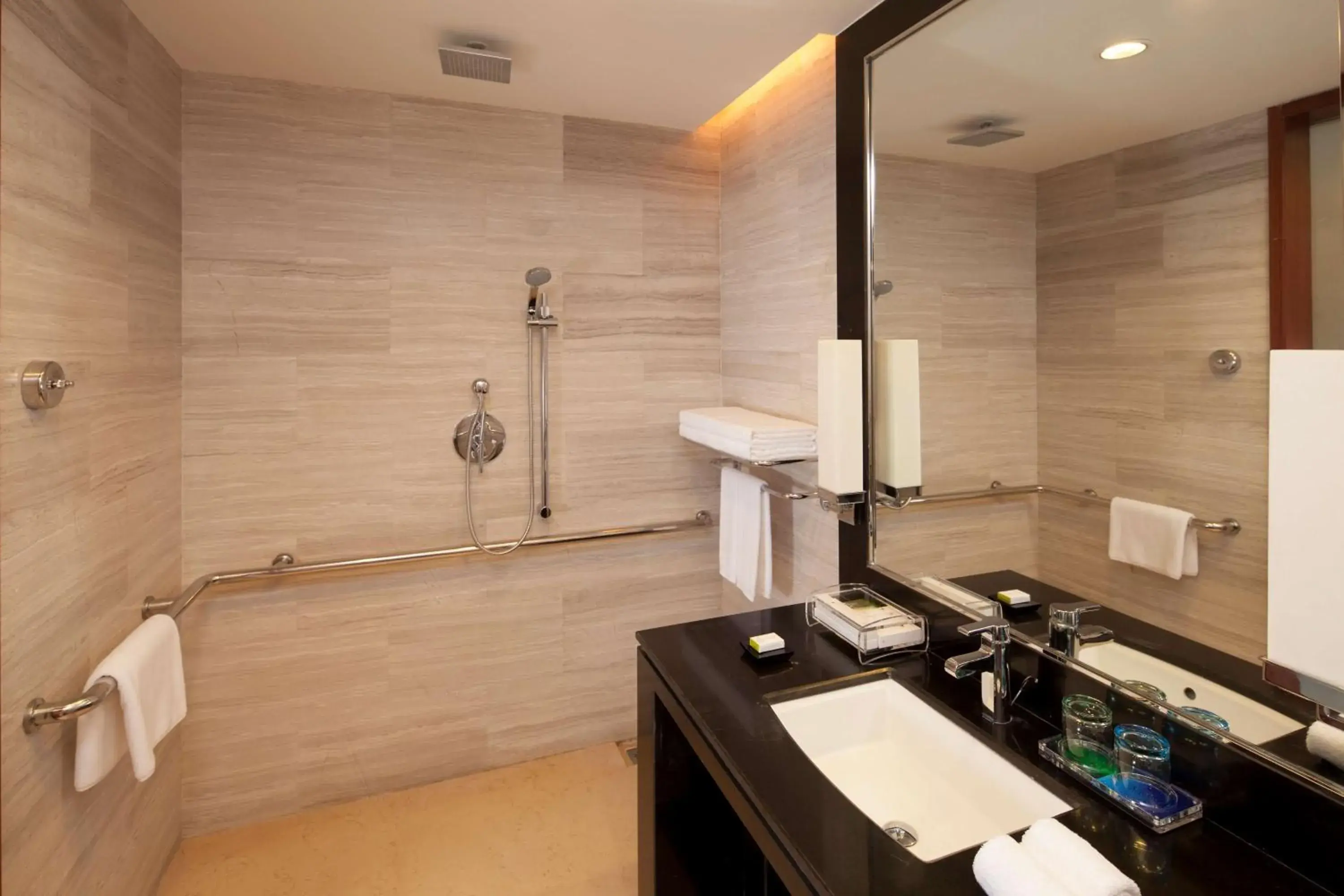 Bathroom in DoubleTree By Hilton Shenyang Hotel