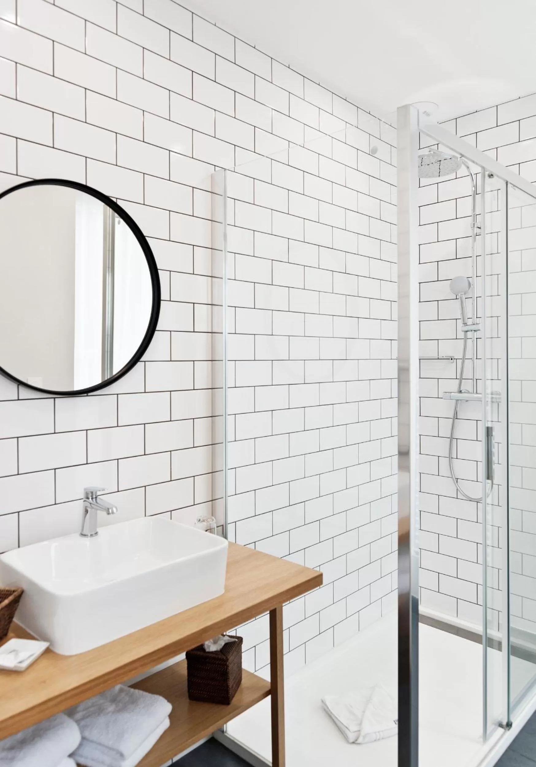 Shower in Hôtel Les Costans, The Originals Relais