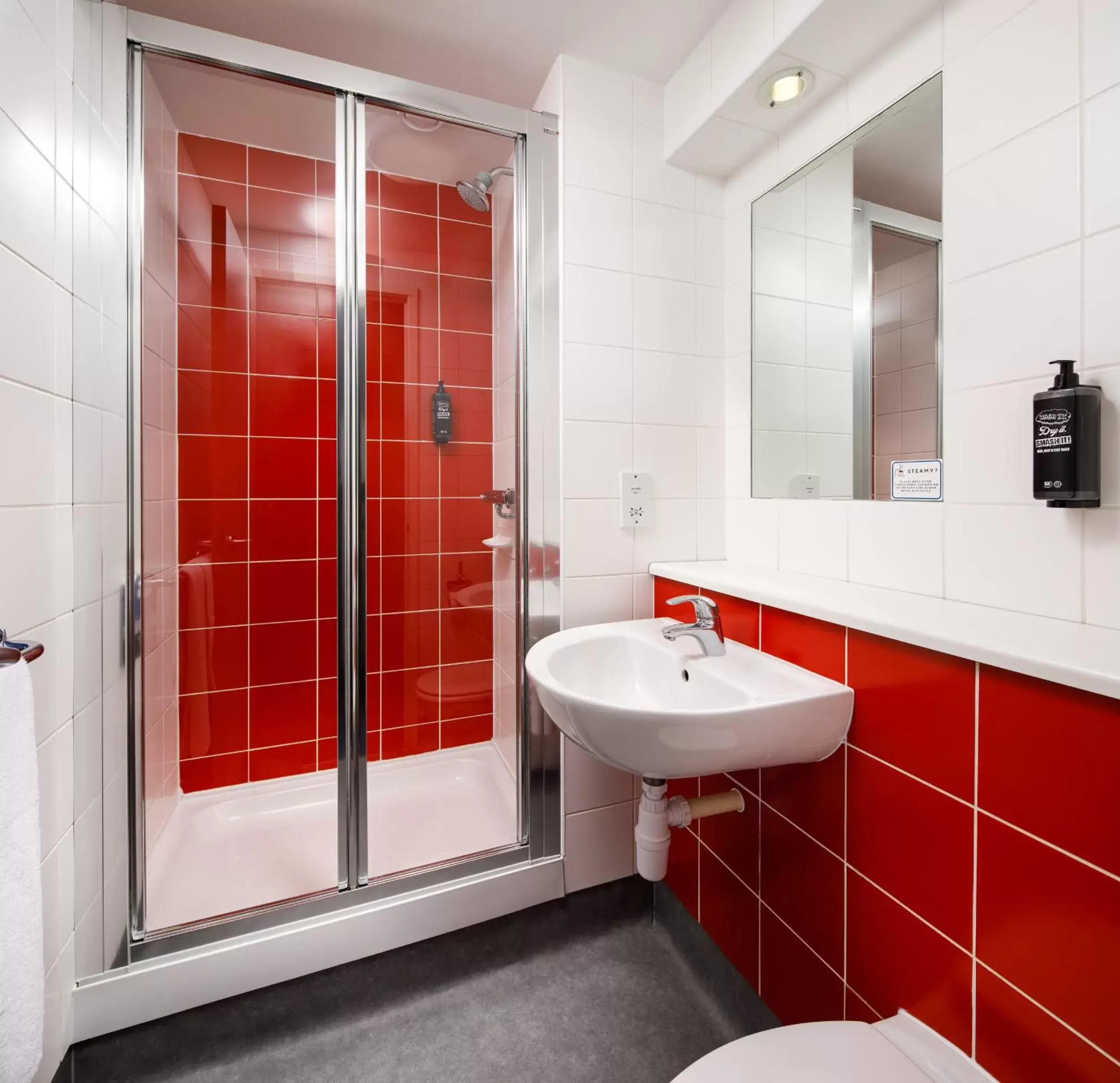 Shower, Bathroom in ibis budget London Bromley Town Centre