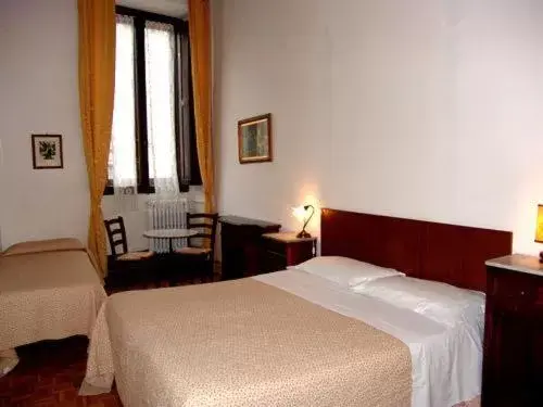 Bed in Albergo San Giovanni