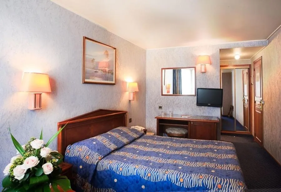 Photo of the whole room, Bed in Hotel Meslay Republique