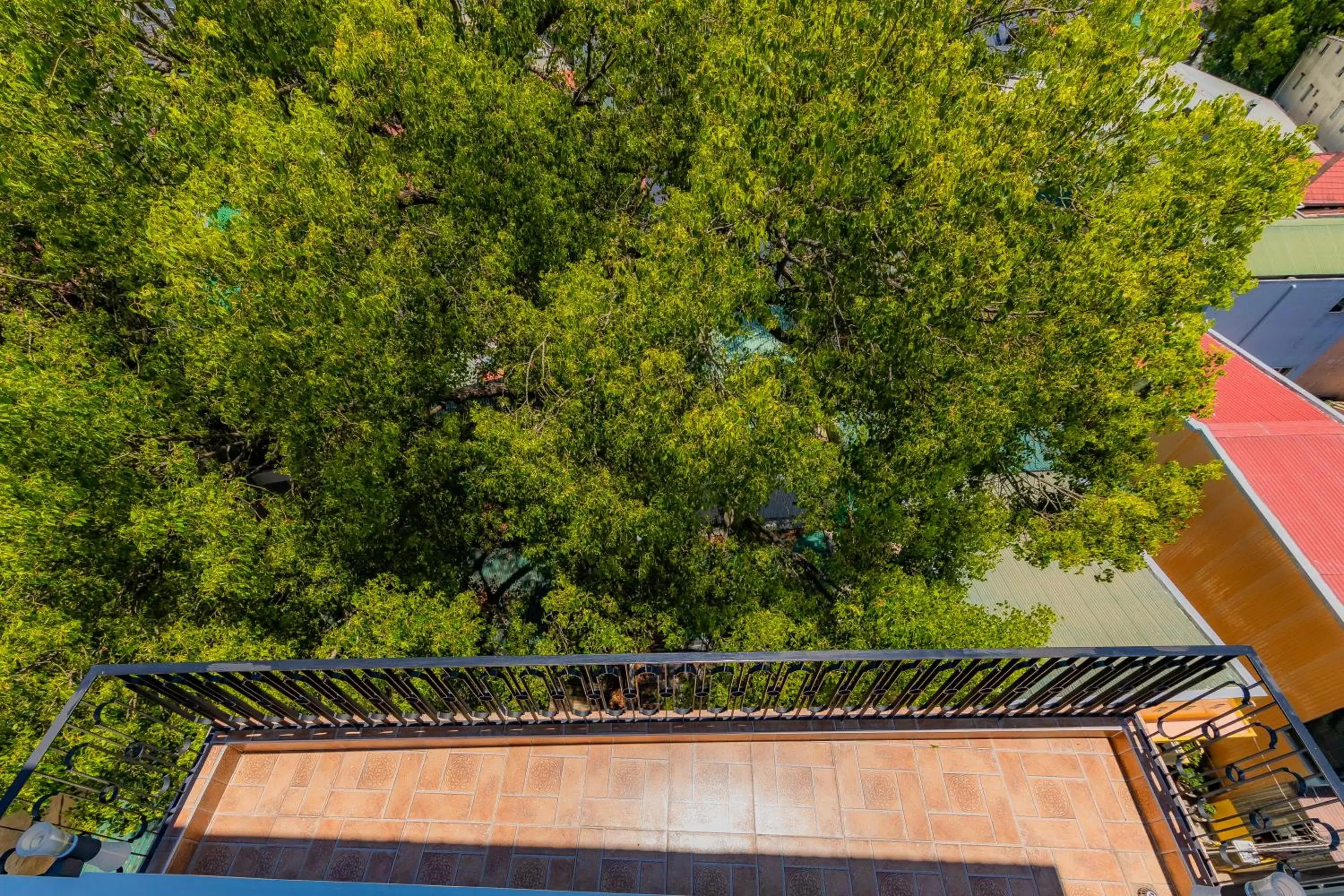 Balcony/Terrace in Khanh Uyen 3 Hotel Balcony/Terrace in Khanh Uyen 3 Hotel