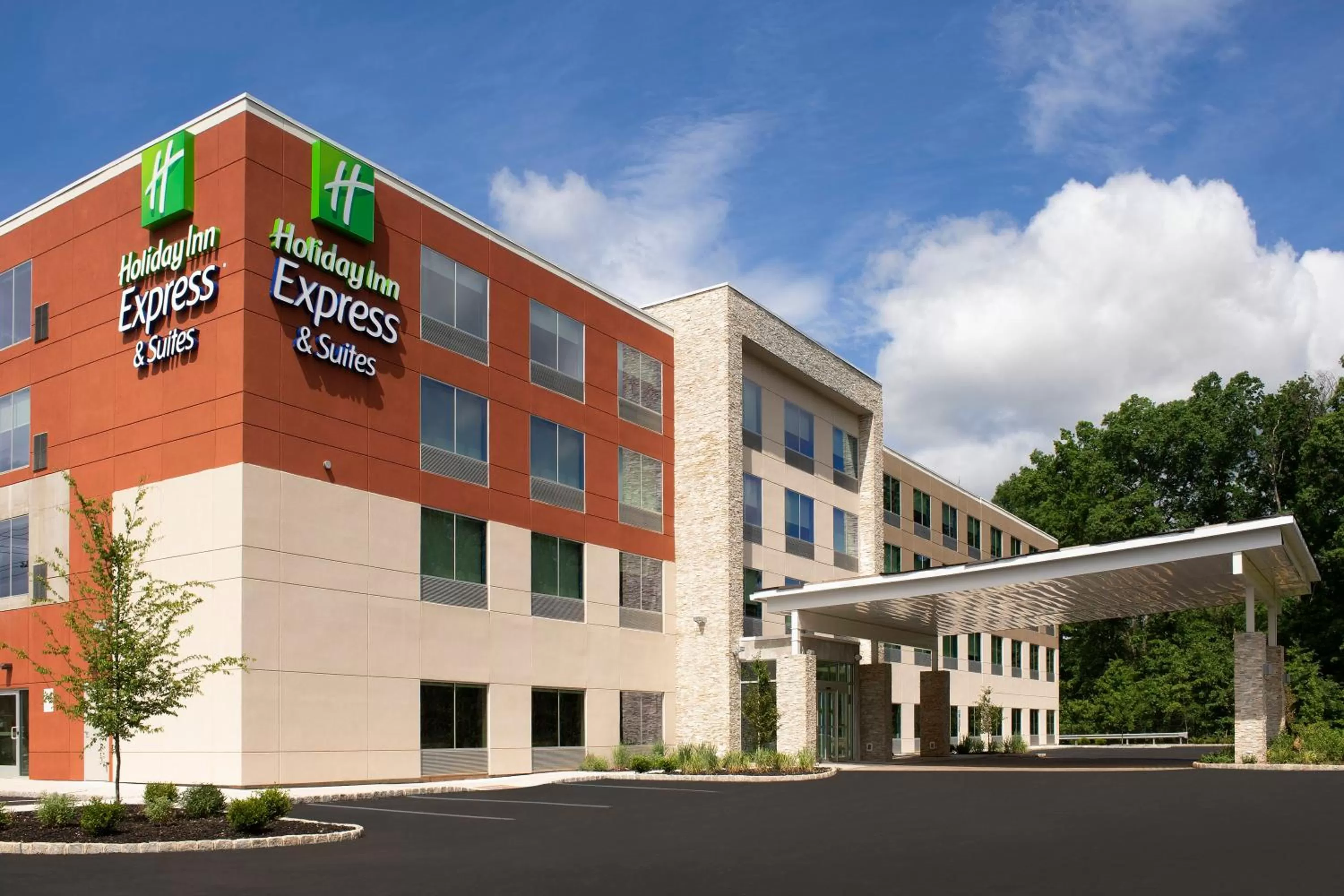 Property building in Holiday Inn Express & Suites - North Brunswick by IHG