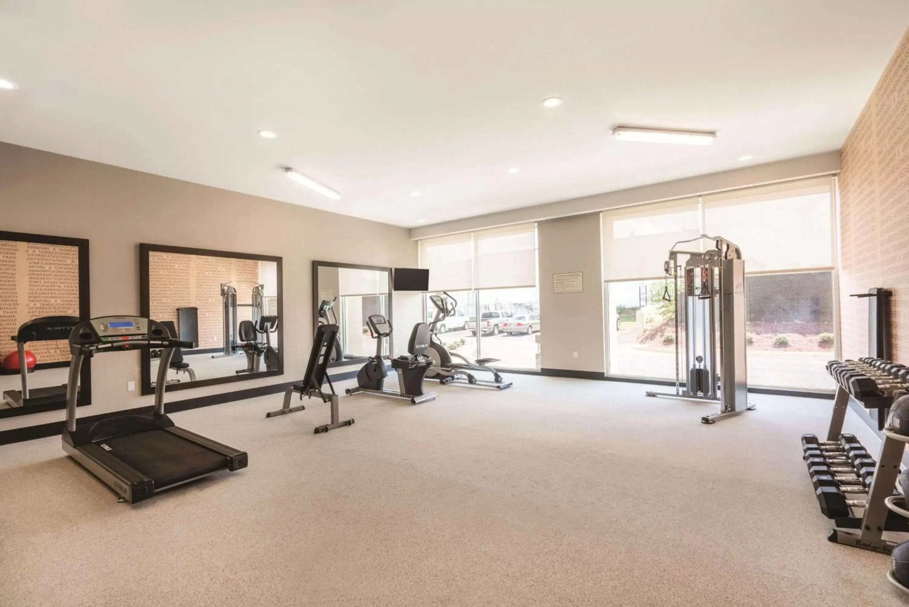 Spa and wellness centre/facilities, Fitness Center/Facilities in La Quinta by Wyndham Memphis Downtown