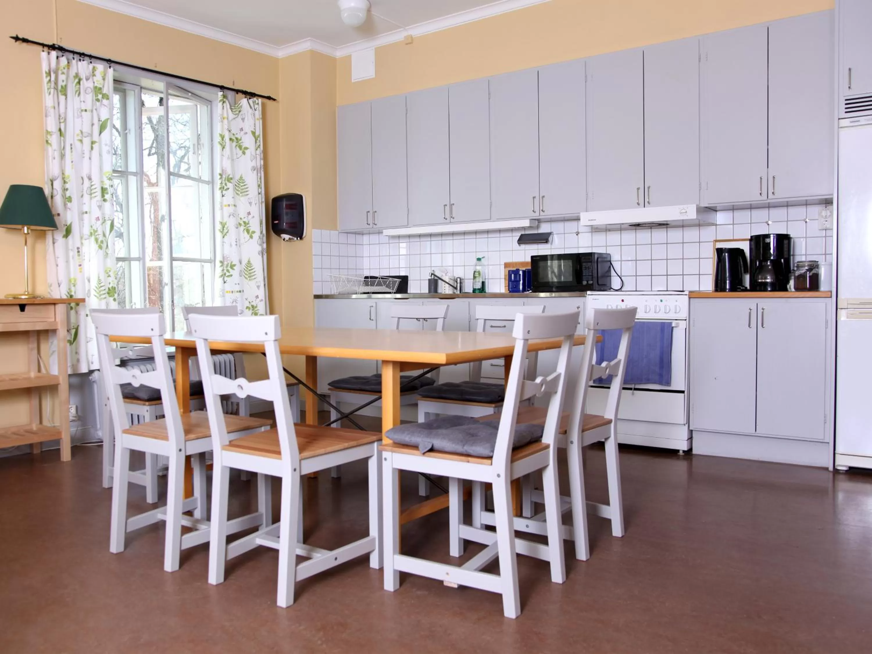 Kitchen or kitchenette in Gripsholms BnB