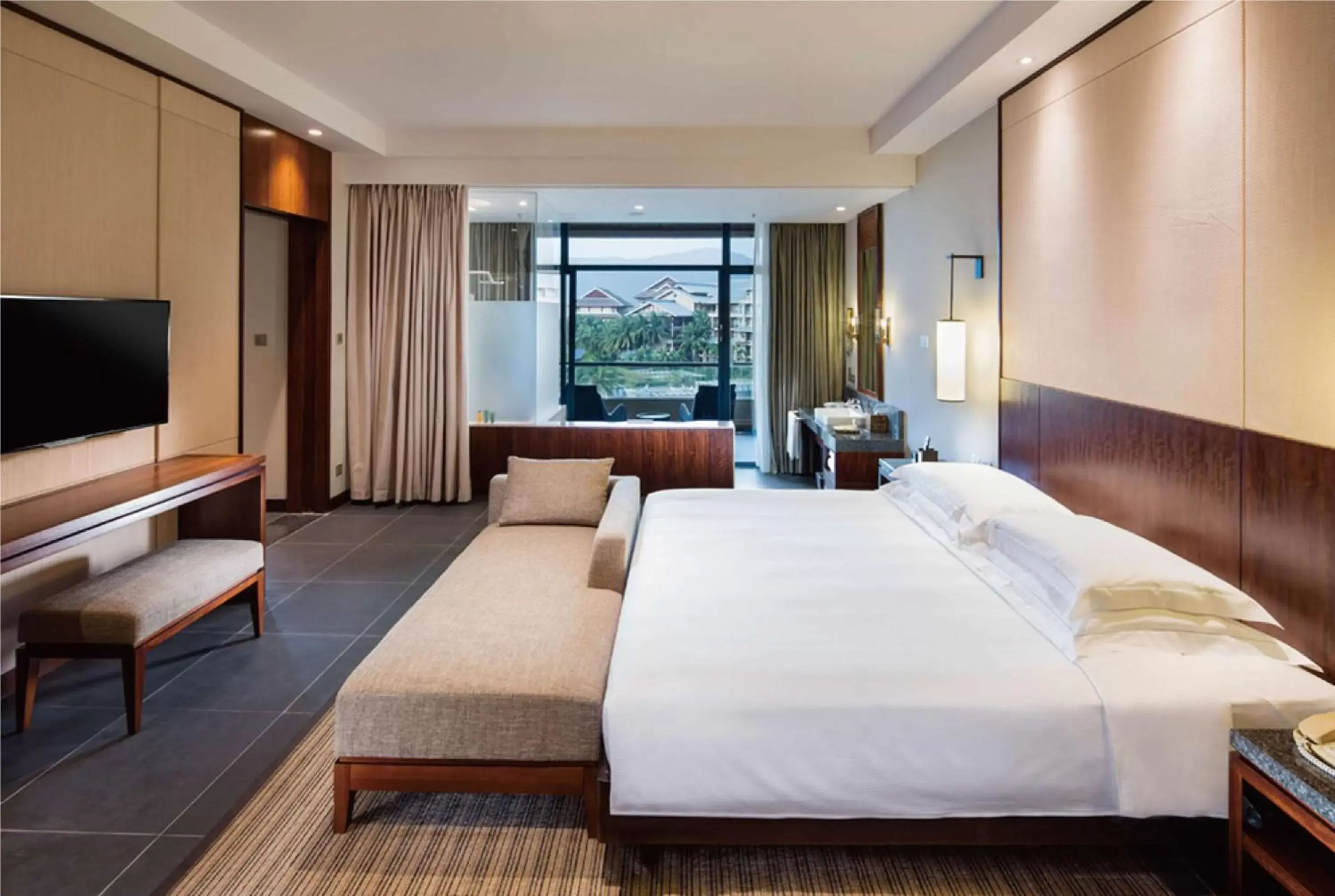 Bed in Hilton Sanya Yalong Bay Resort & Spa