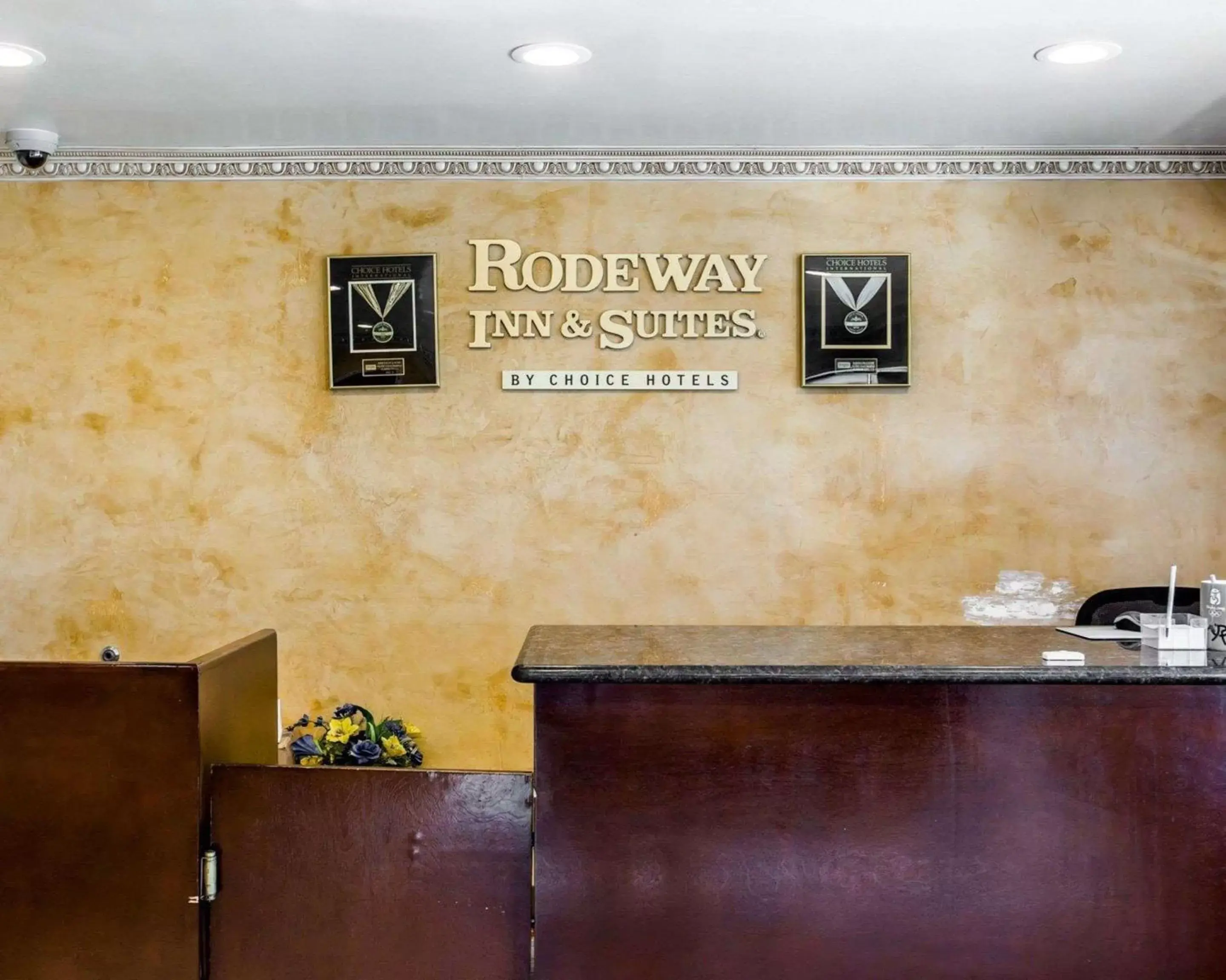 Lobby or reception, Lobby/Reception in Rodeway Inn & Suites Pacific Coast Highway