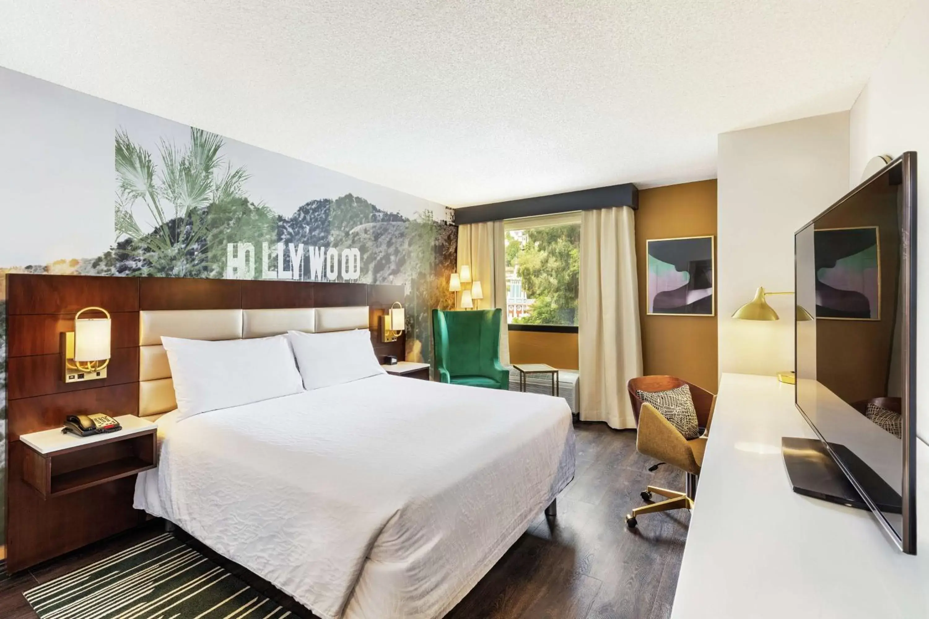 Bedroom in Hilton Garden Inn Los Angeles / Hollywood