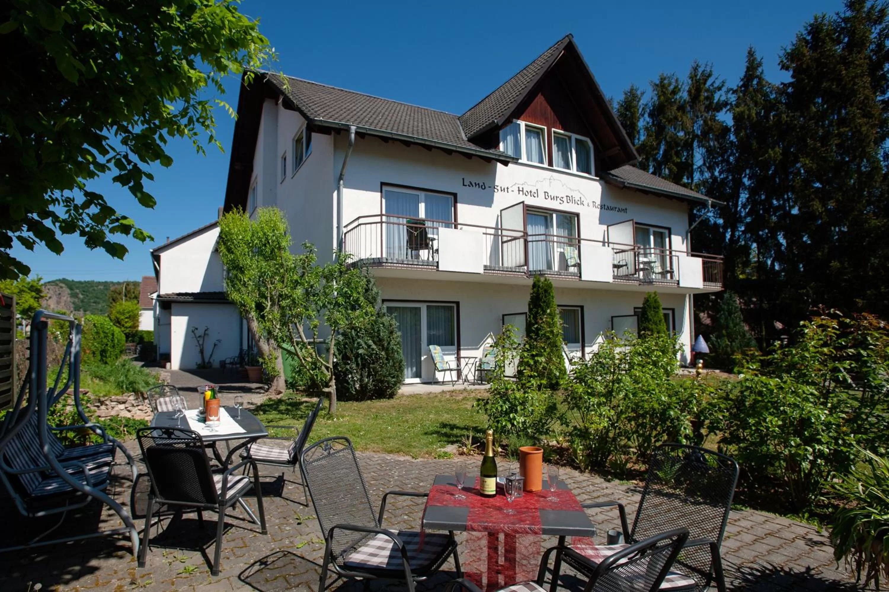 Property building in Land-gut-Hotel BurgBlick