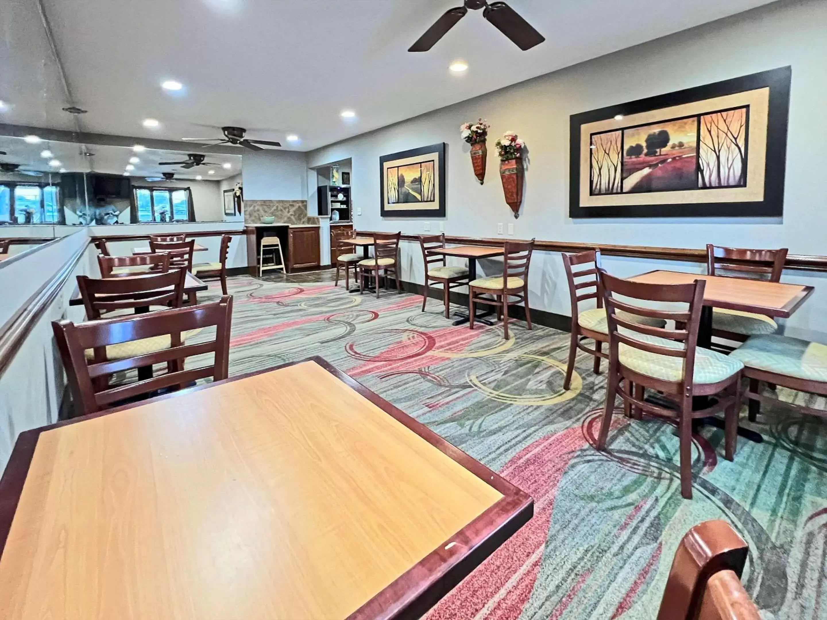 Breakfast, Restaurant/Places to Eat in Quality Inn Mitchell