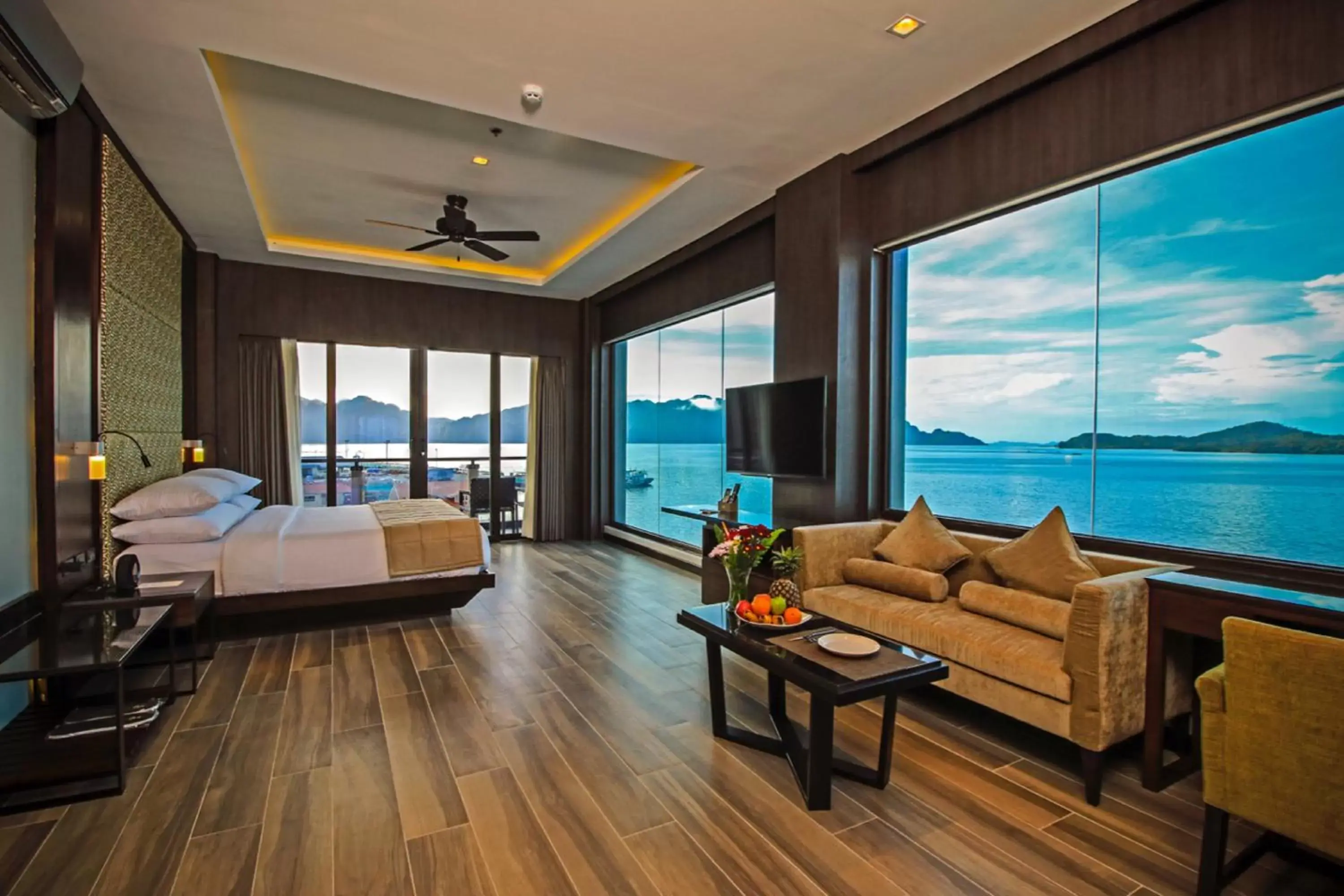 Bedroom in Two Seasons Coron Bayside Hotel