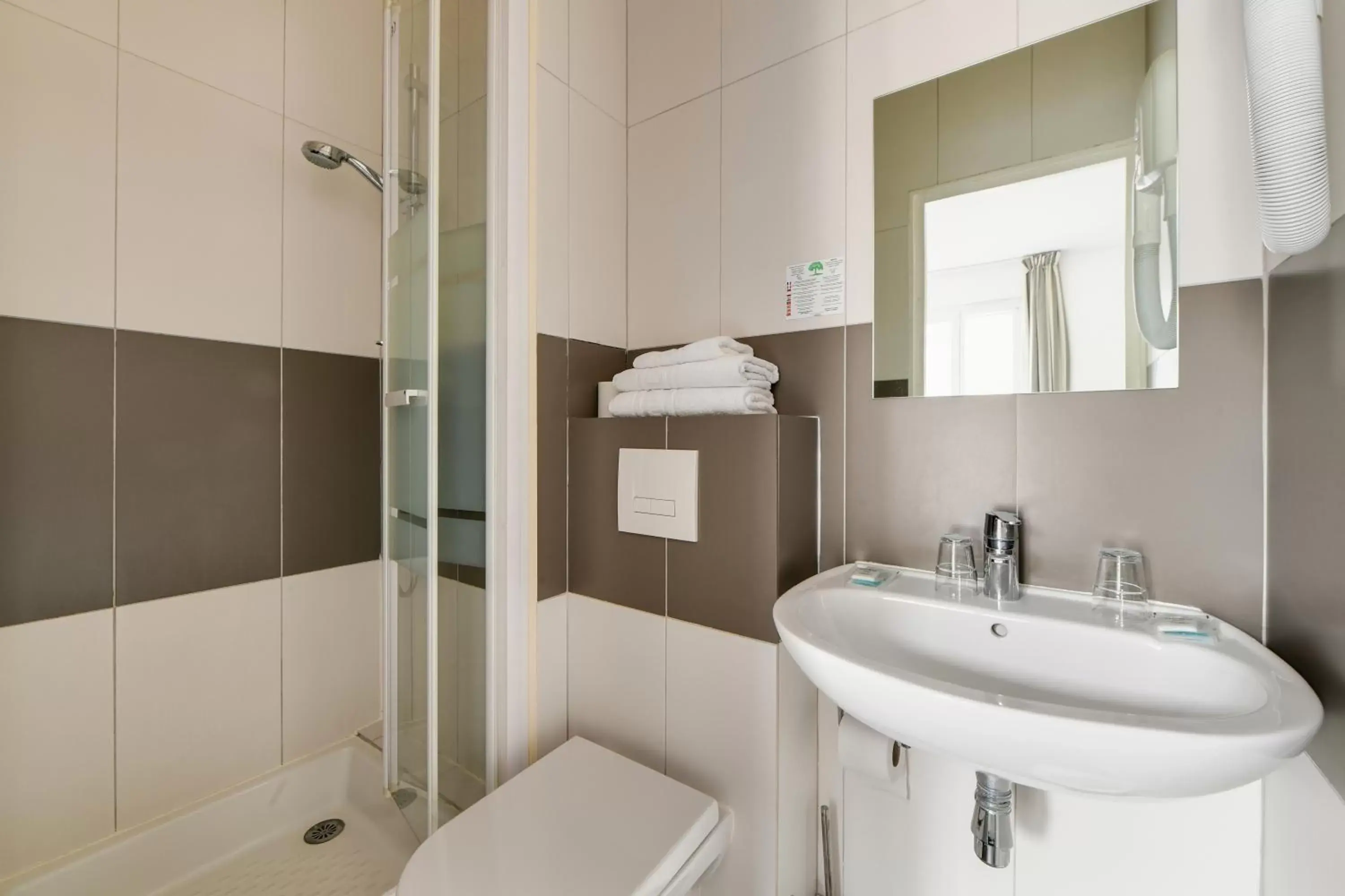 Shower, Bathroom in Louisa Hotel Paris