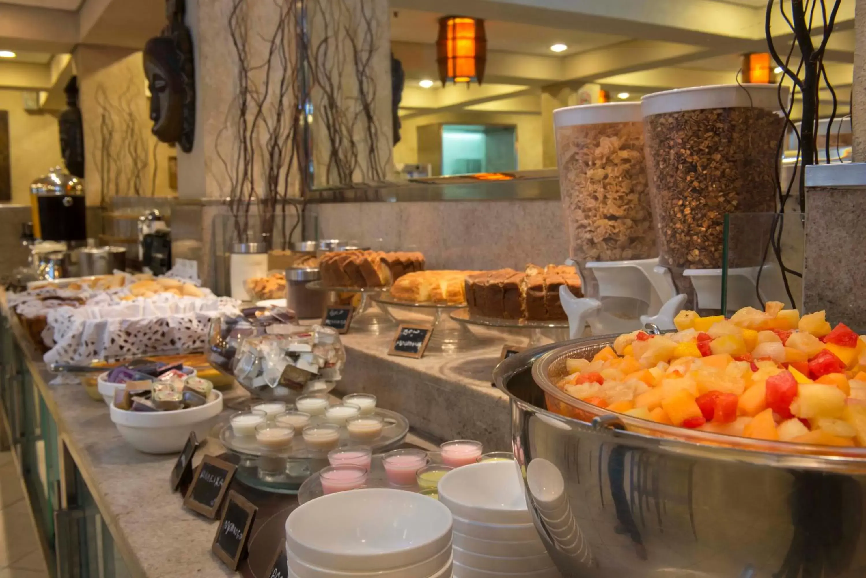 Breakfast in Magna Praia Hotel Breakfast in Magna Praia Hotel