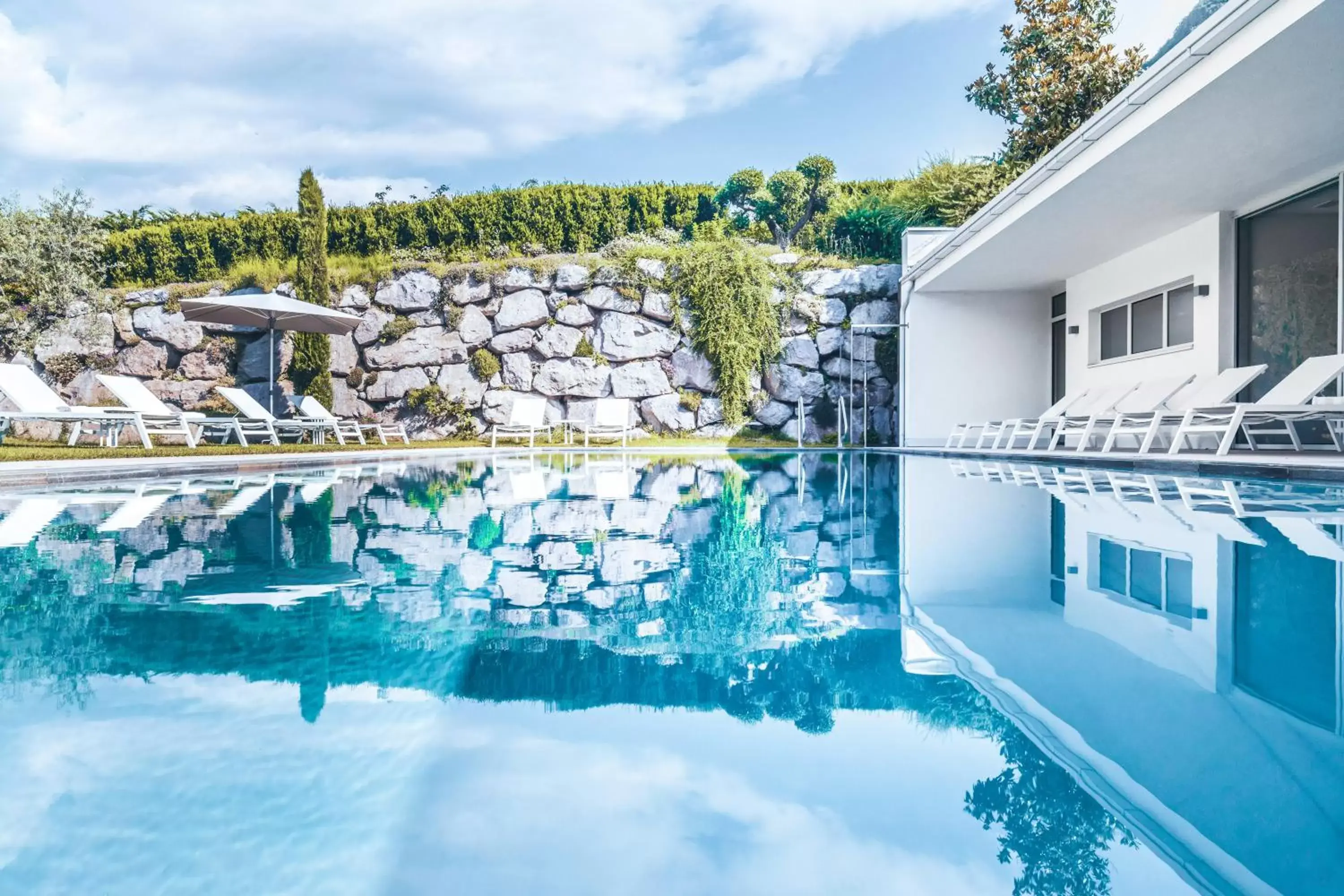 Garden view, Swimming Pool in Hidalgo Suites