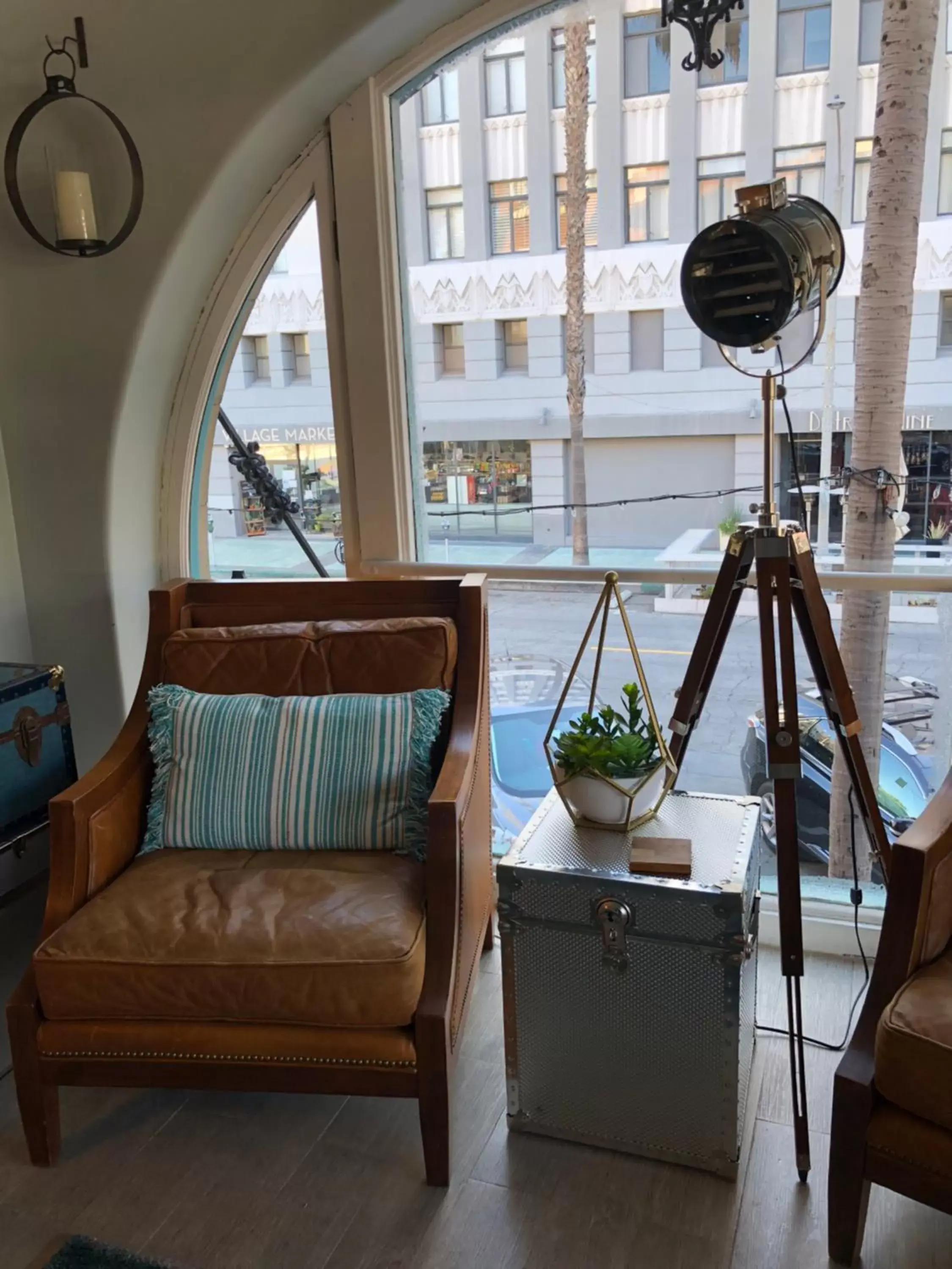 Seating Area in Broadlind Hotel