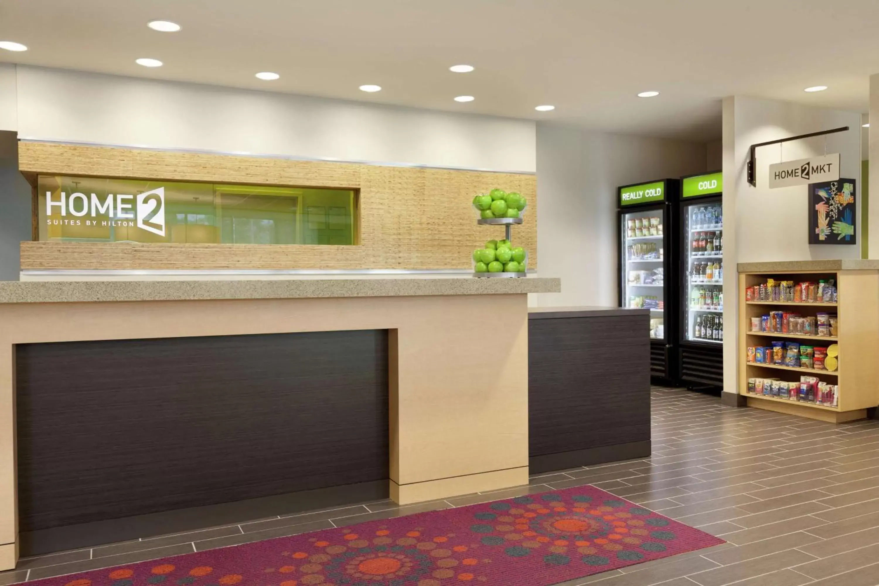 Restaurant/places to eat, Lobby/Reception in Home2 Suites by Hilton Seattle Airport