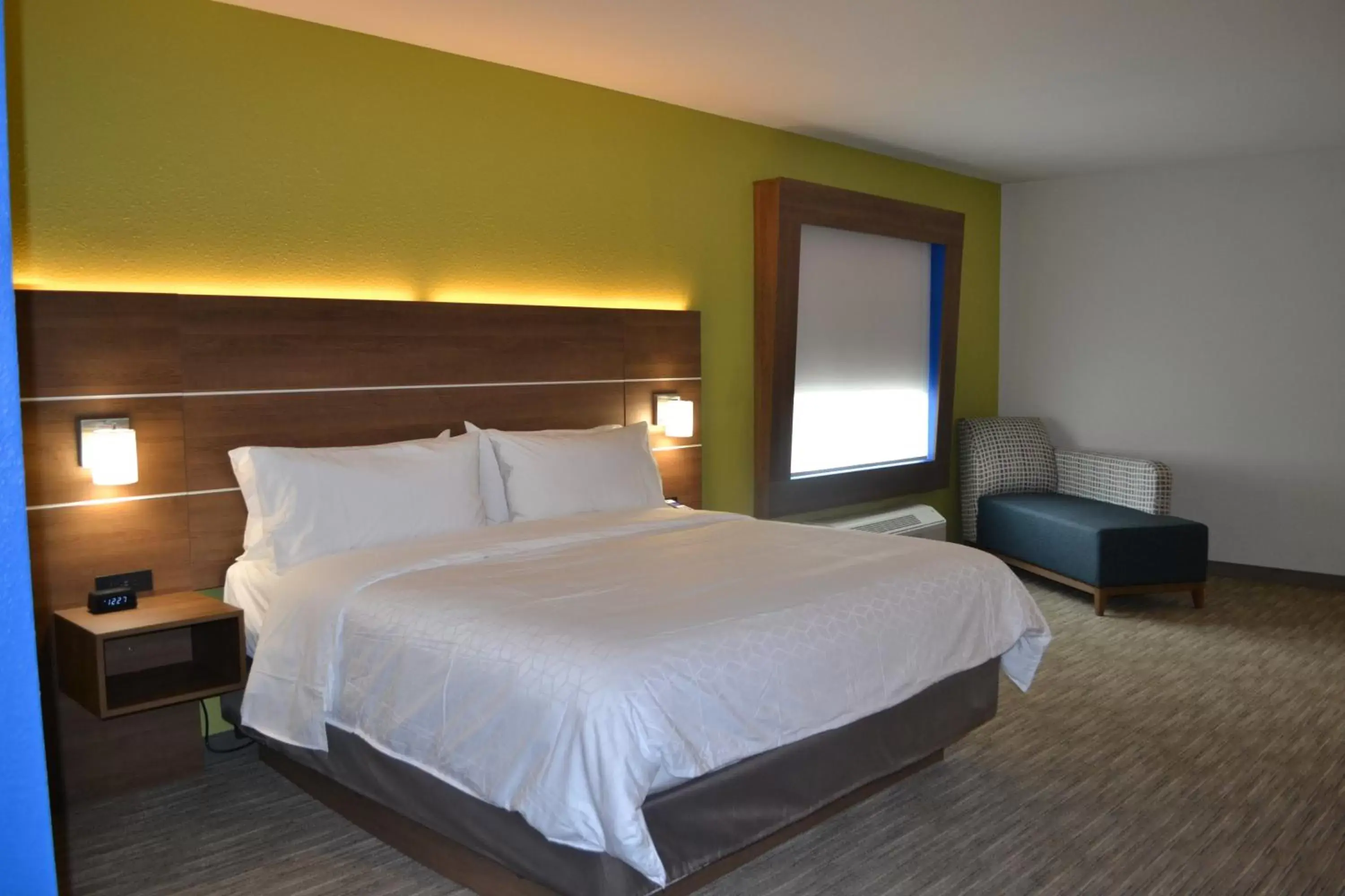 Bedroom, Bed in Holiday Inn Express Tallahassee-University Central, an IHG Hotel