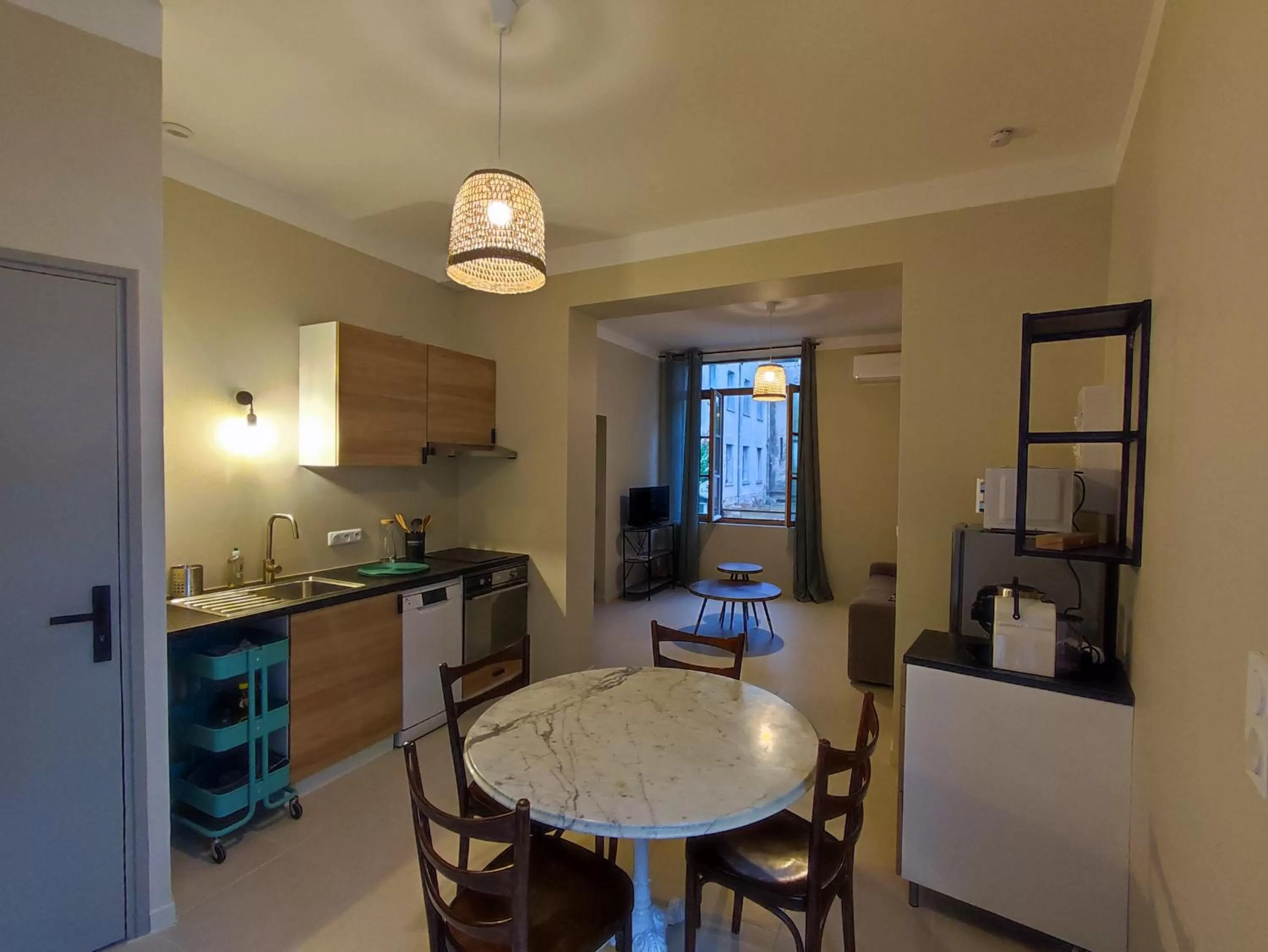 kitchen in Gîte d'étape et de groupe du Clos Saint Roch