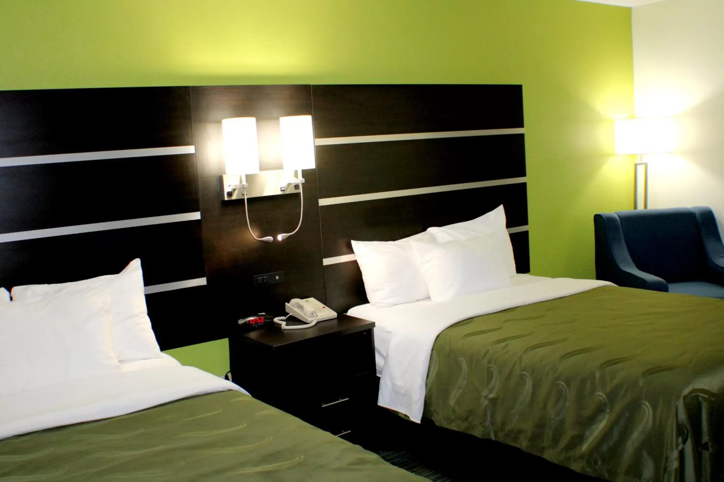 Bedroom, Bed in Quality Inn & Suites Bedford West