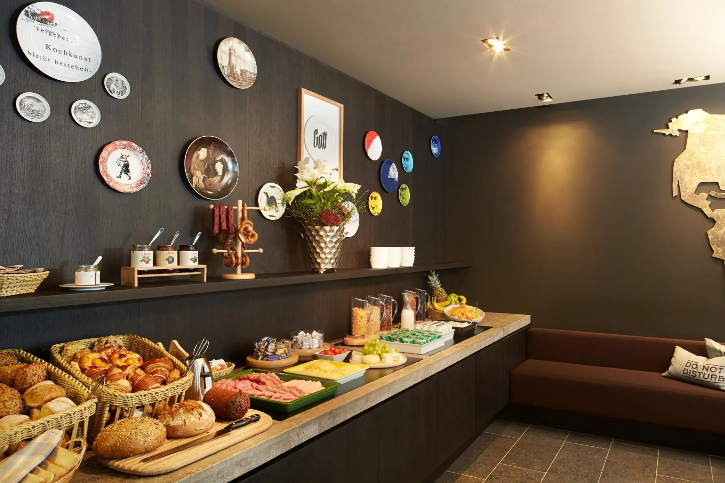 Restaurant/places to eat in 25hours Hotel The Goldman Restaurant/places to eat in 25hours Hotel The Goldman