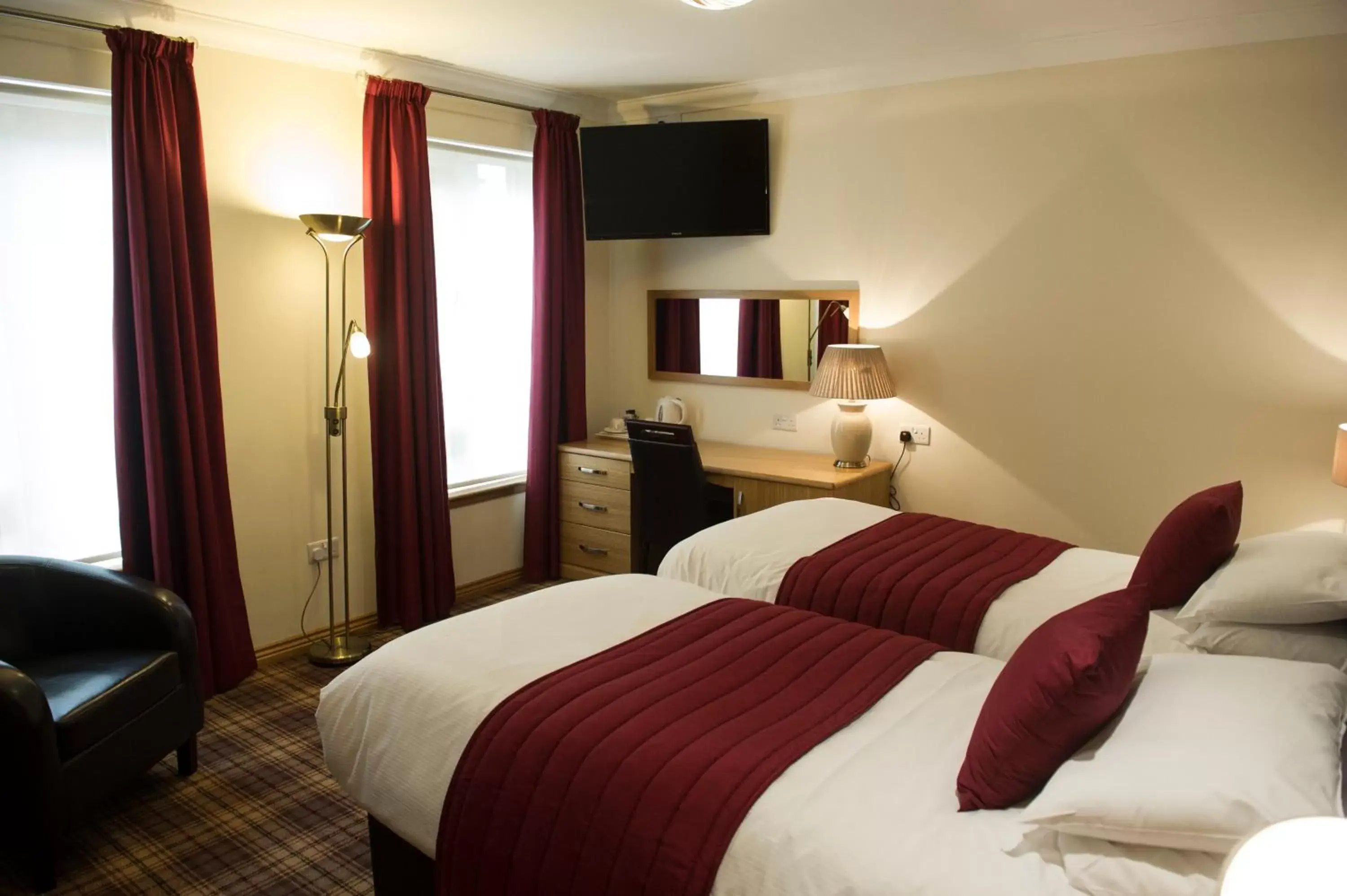 Double or Twin Room - Ground Floor in Somerton House Hotel