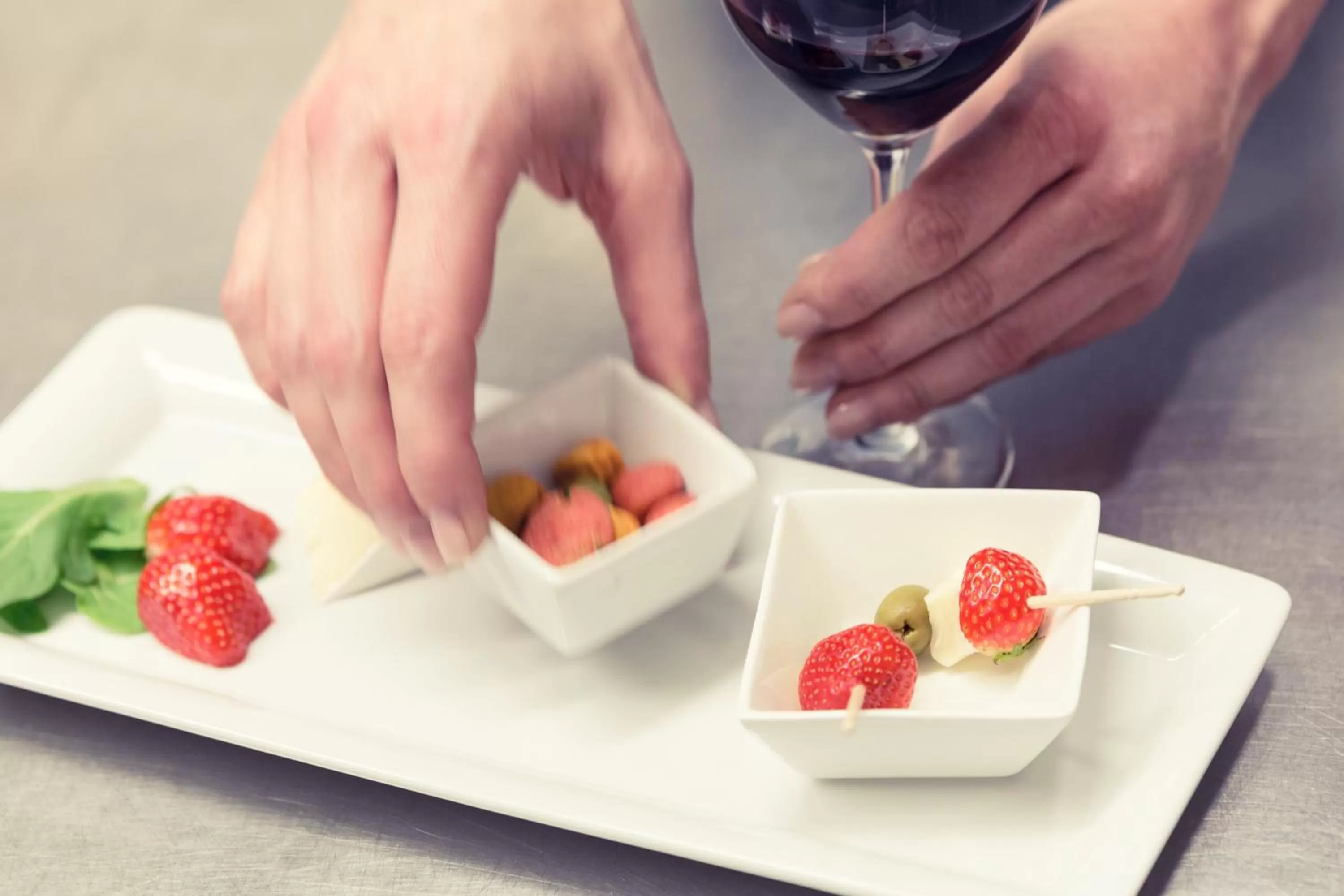 Lounge or bar, Food in Mercure Hotel Berlin Mitte