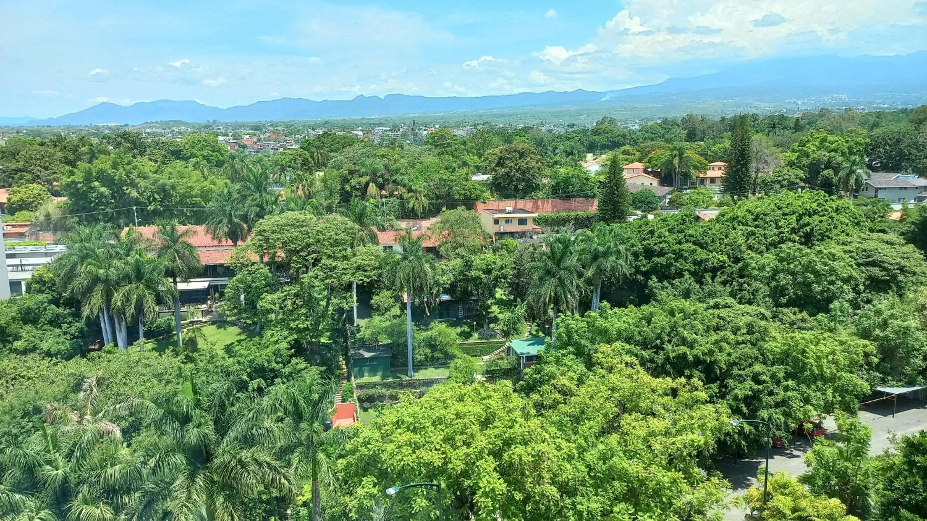 Property building, Bird's-eye View in Holiday Inn Express & Suites Cuernavaca, an IHG Hotel