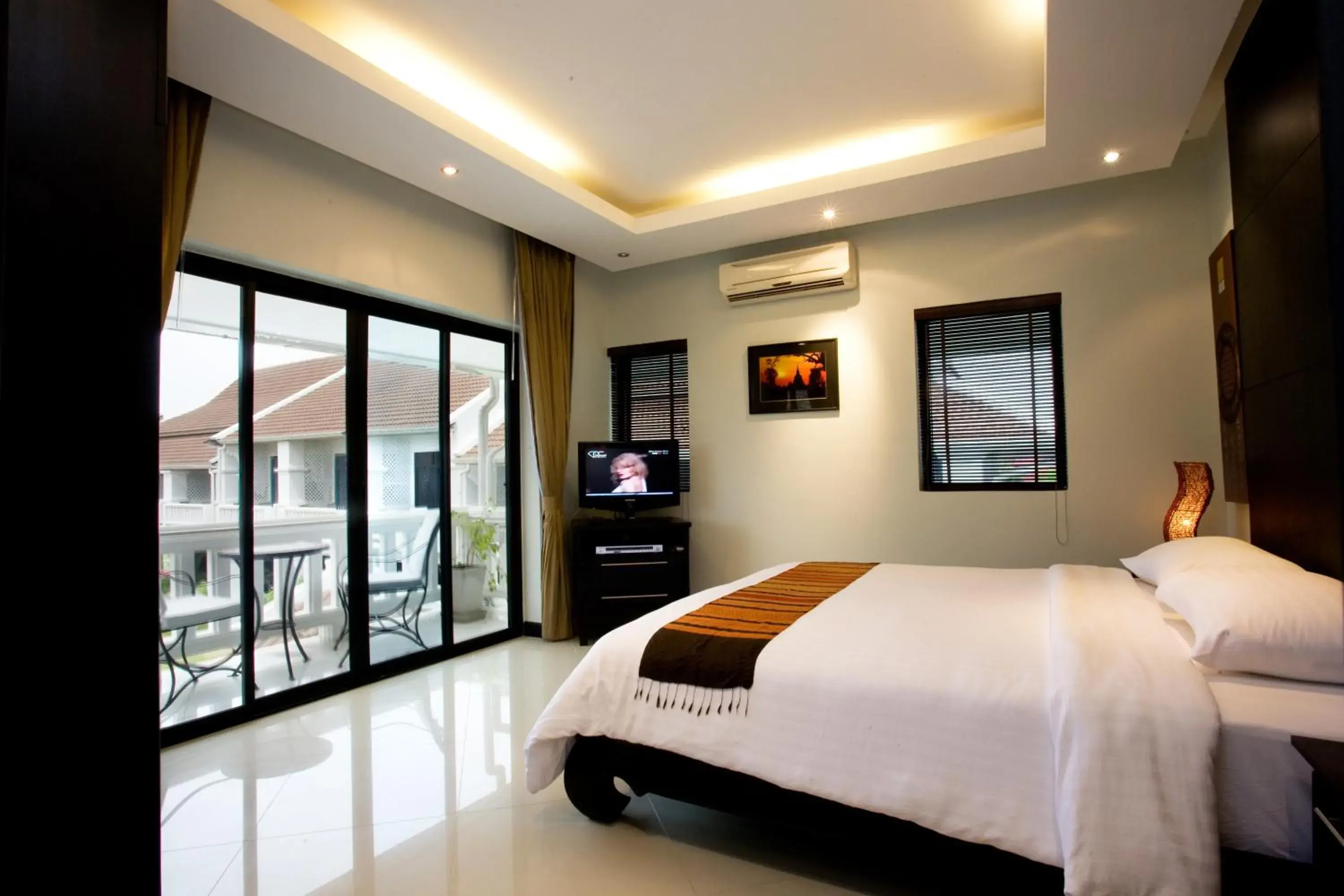 Deluxe One-Bedroom Suite in Palm Grove Resort, Pattaya