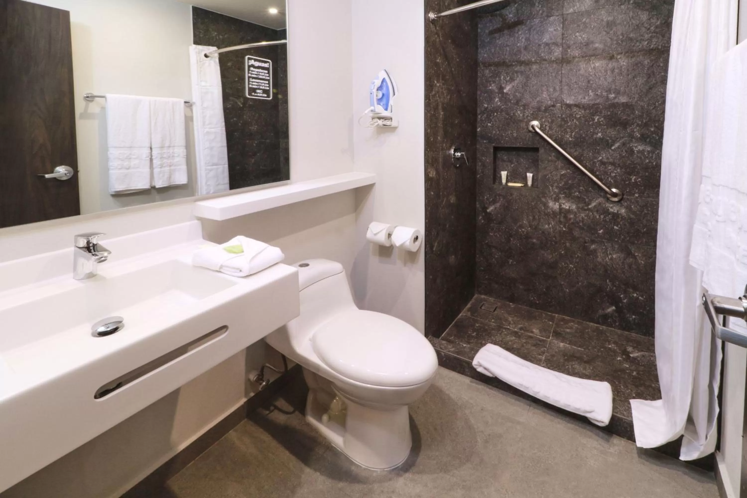 Bathroom in City Express by Marriott Monterrey Universidad