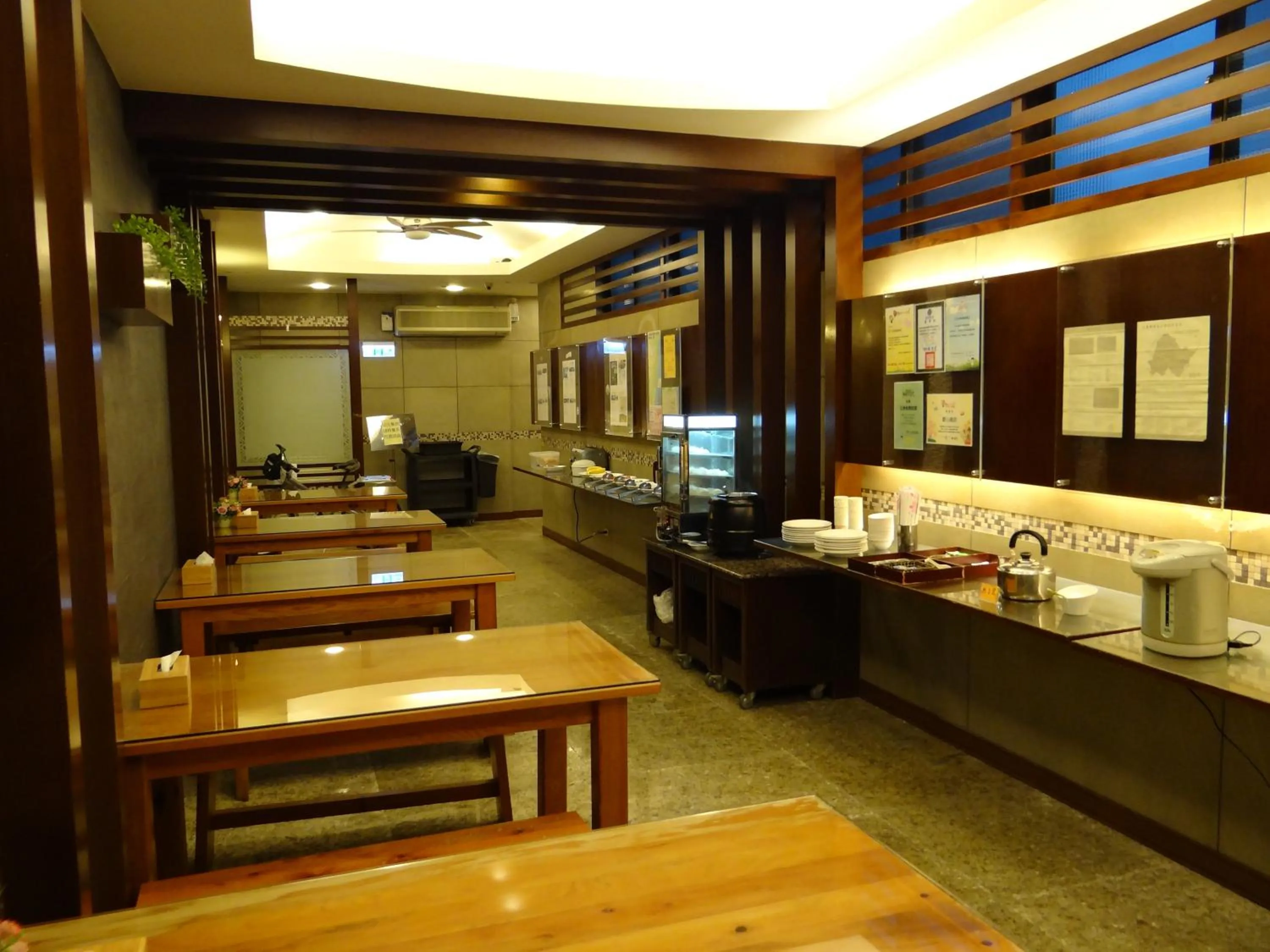 Restaurant/places to eat in Wuzhou Hotel
