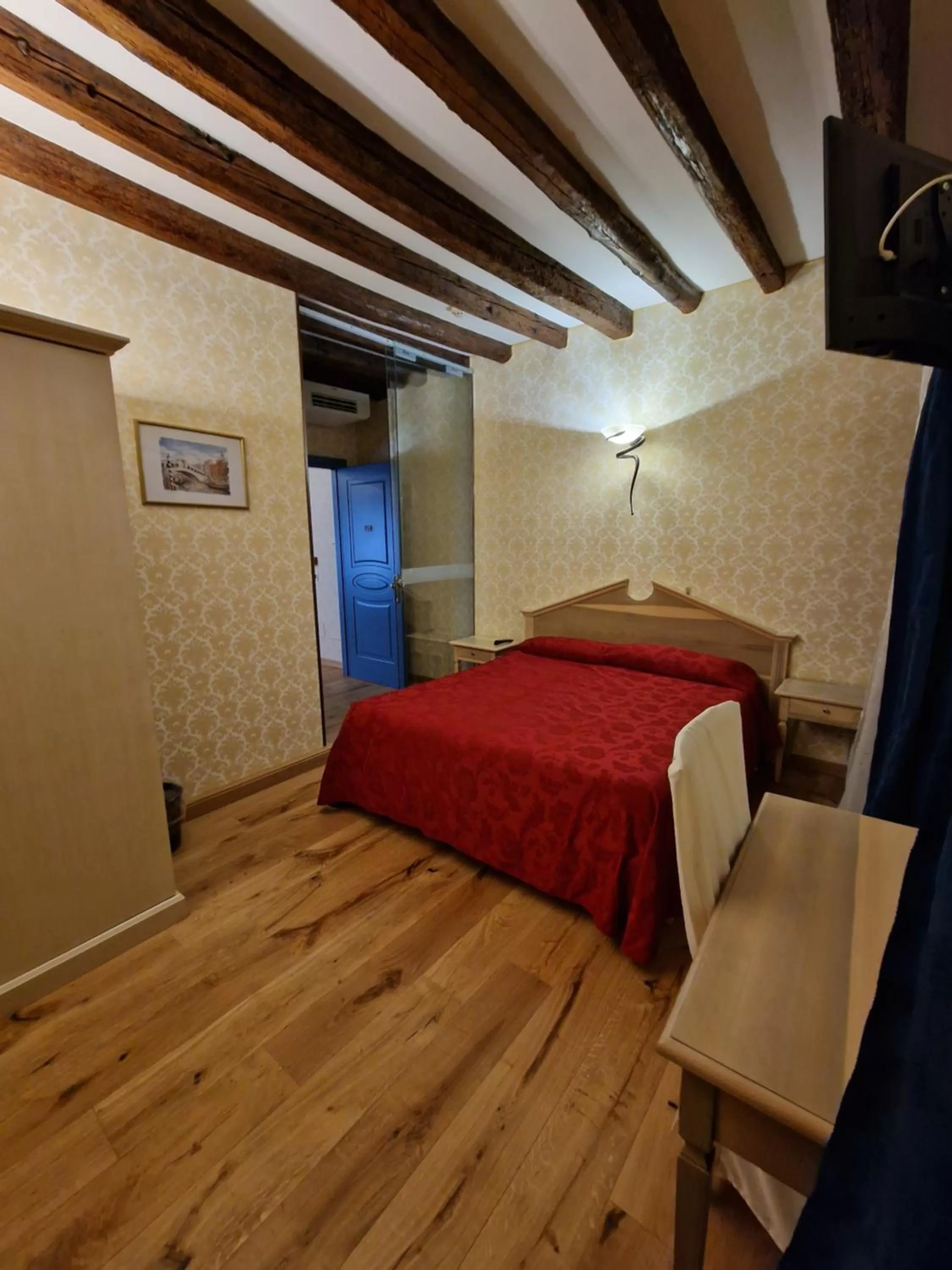Classic Double or Twin Room - Annex in Hotel Tintoretto