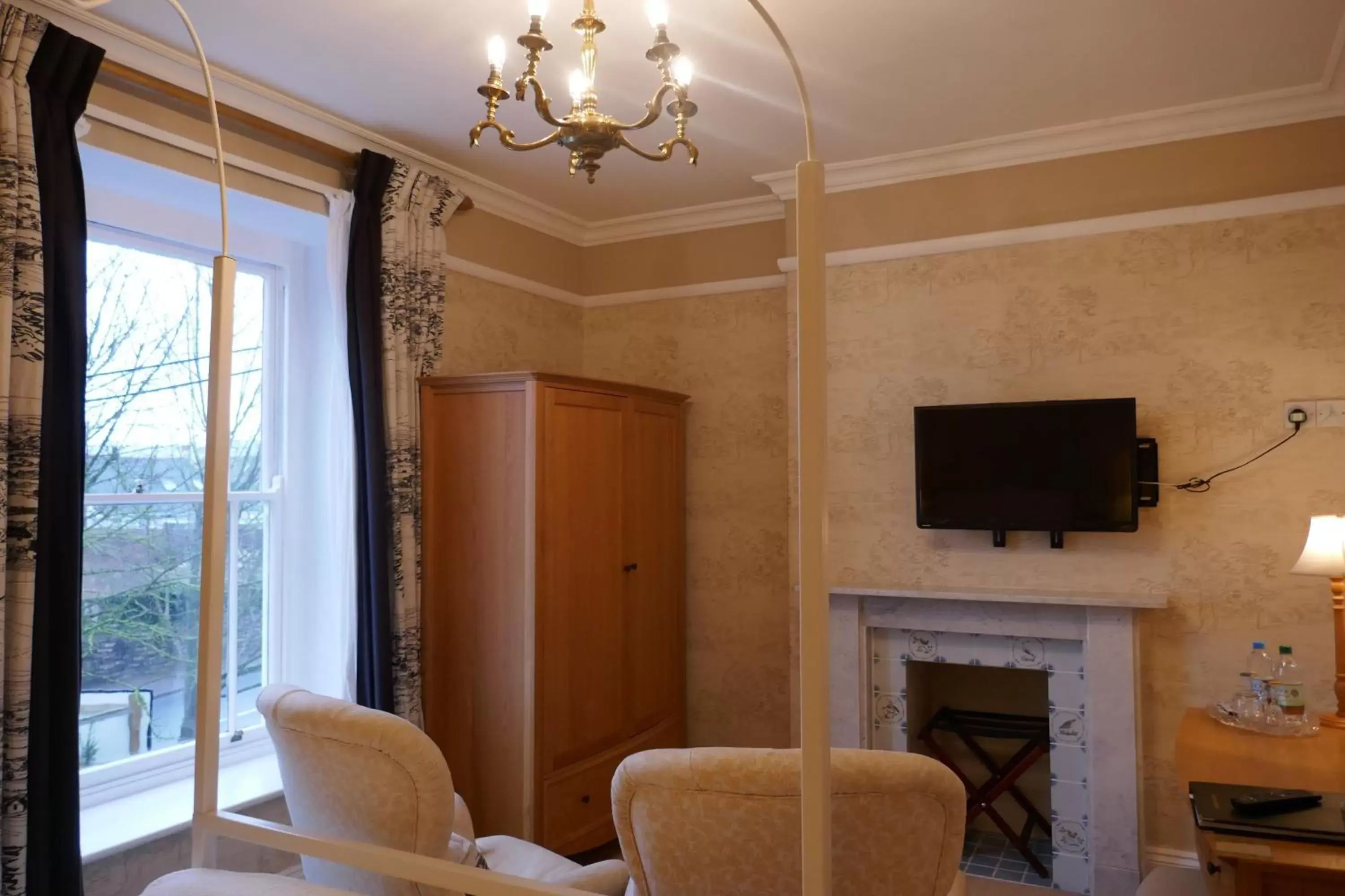 Bedroom, Seating Area in Kerrington House