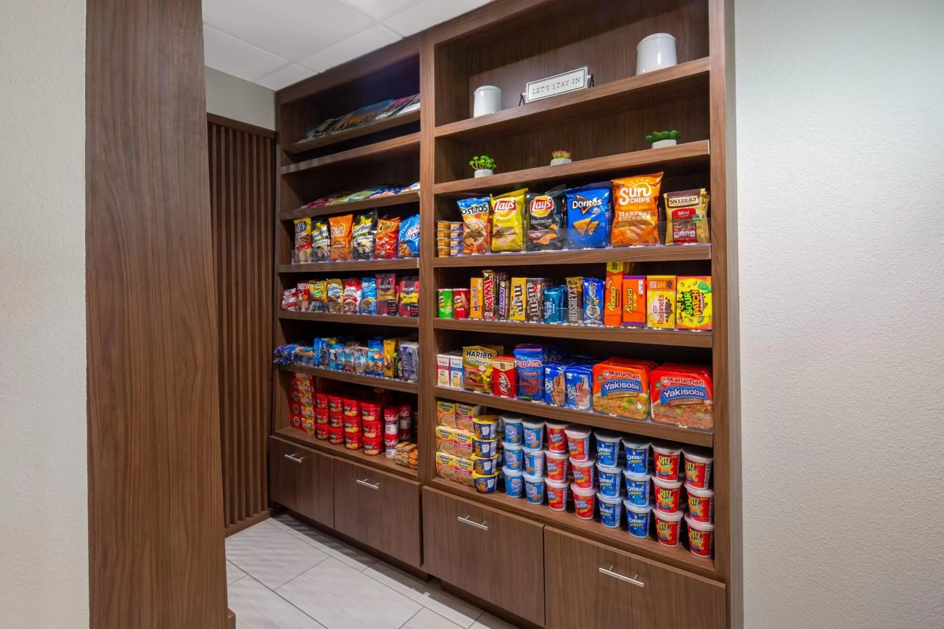 Lobby or reception in Holiday Inn Express Surprise by IHG Lobby or reception in Holiday Inn Express Surprise by IHG